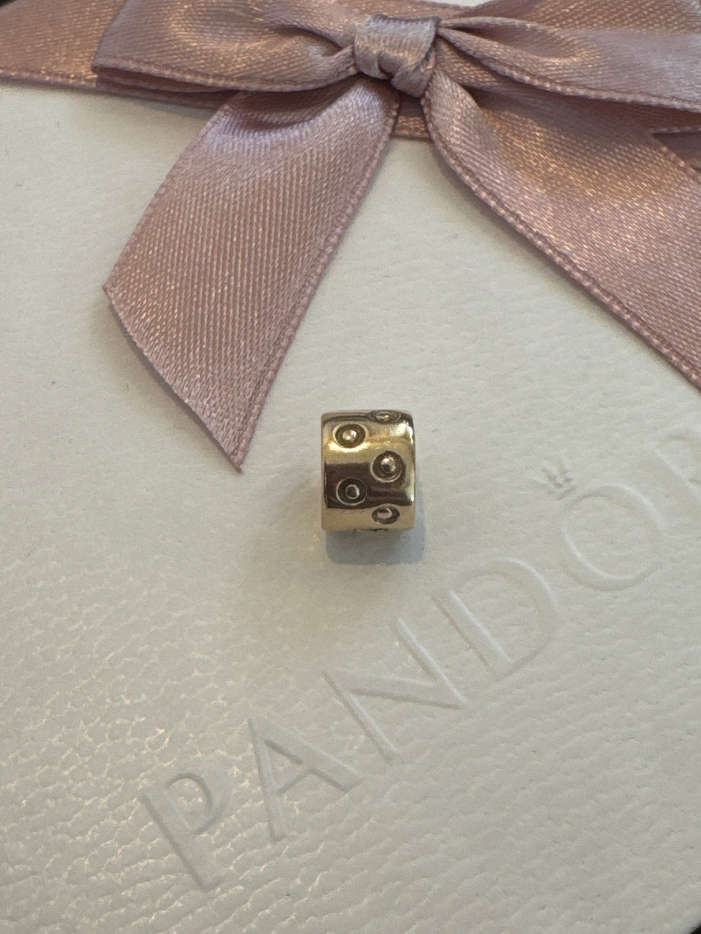 Genuine Pandora 14ct Gold Seeing Spots Circle Clip x1