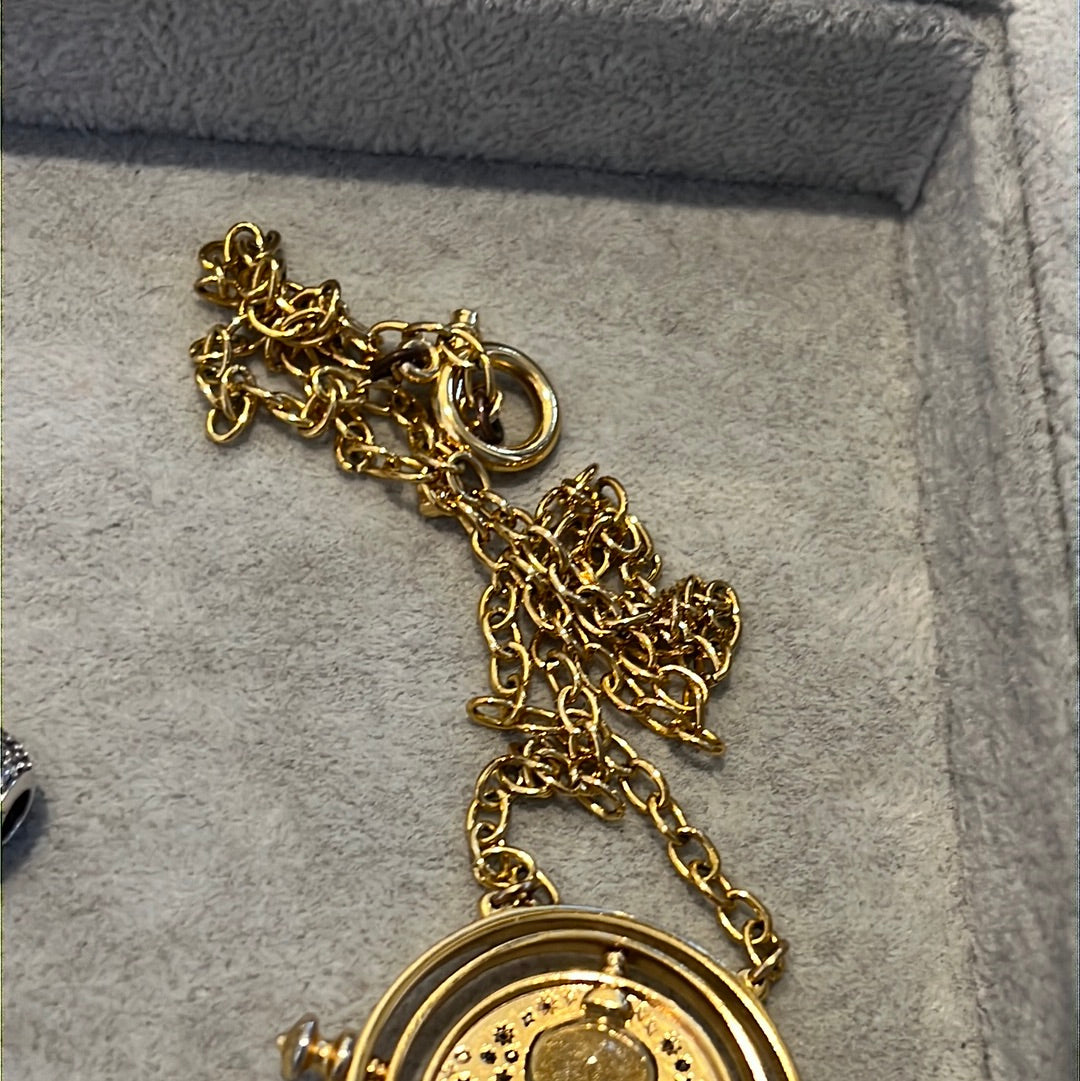 Noble Collection Harry Potter Time Turner Necklace 45cm