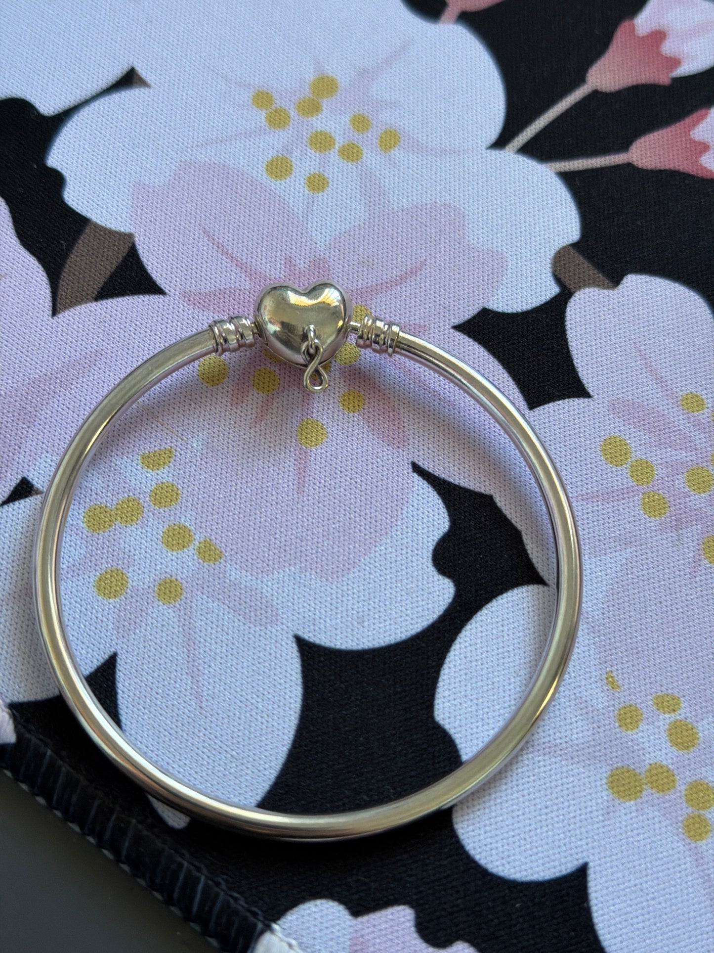 Genuine Pandora Heart Infinity Clasp New Style 18cm Moments Bangle HTF Rare