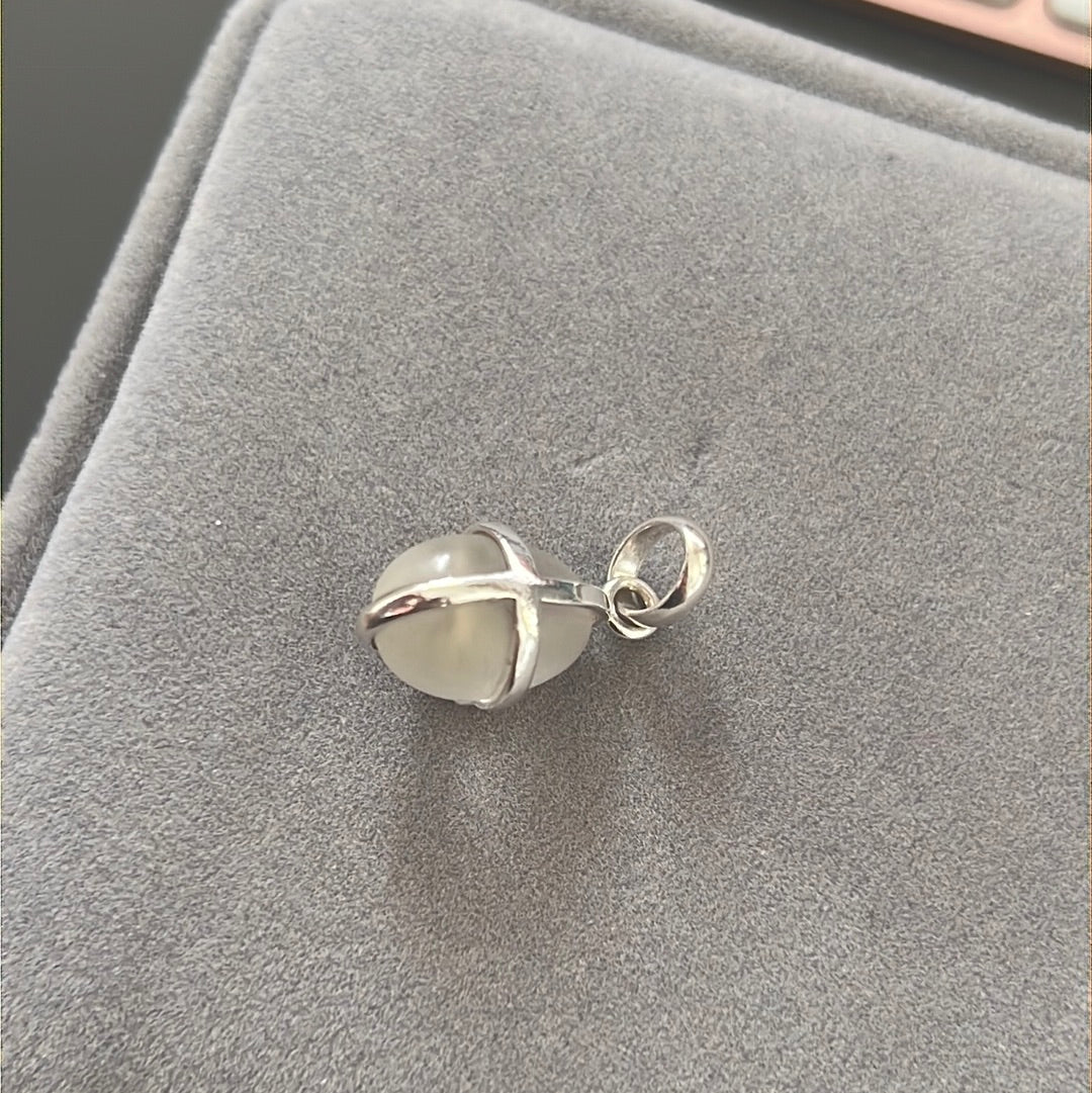 Genuine Links of London Frosted Glass Easter Egg Charm