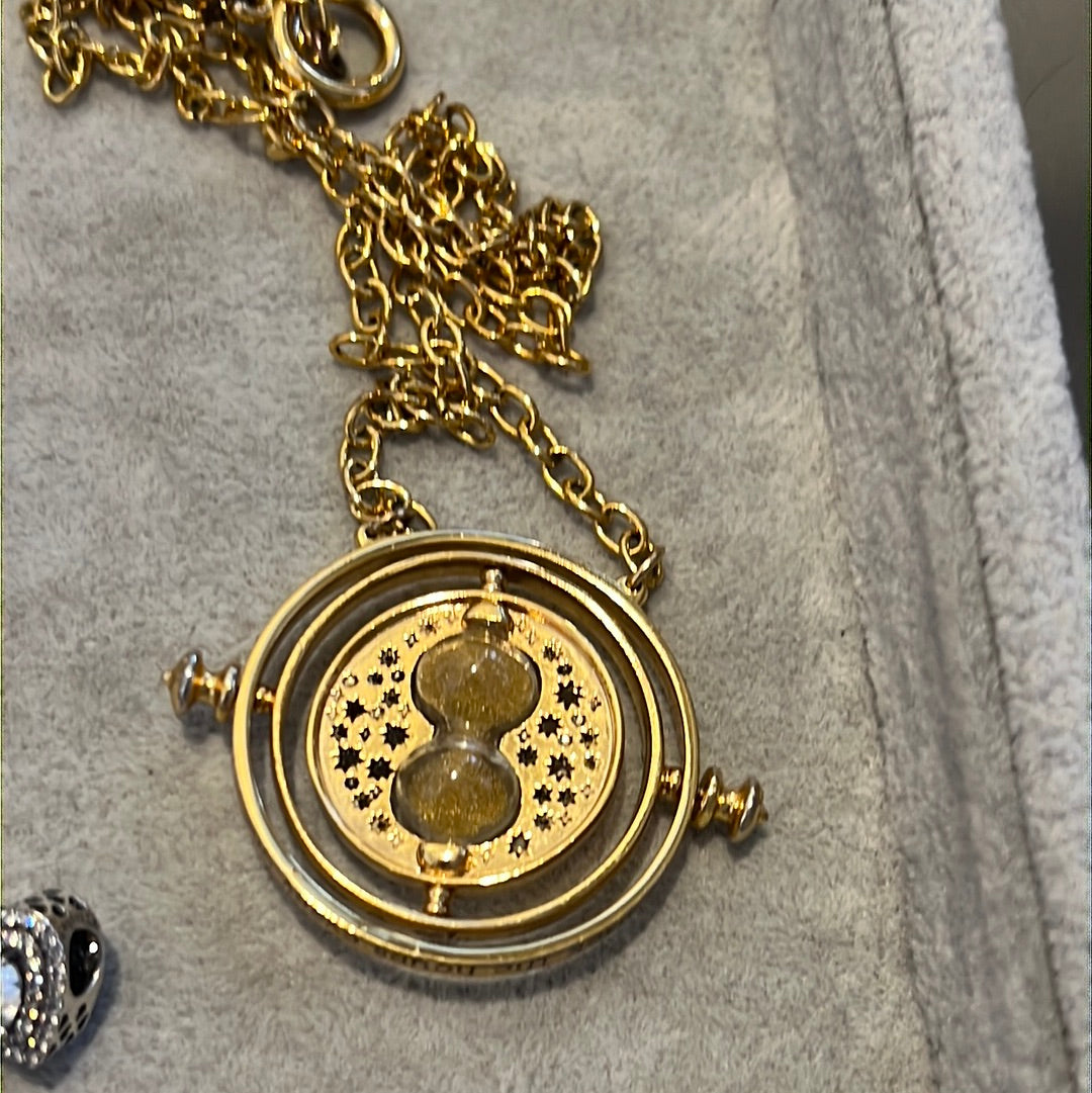Noble Collection Harry Potter Time Turner Necklace 45cm
