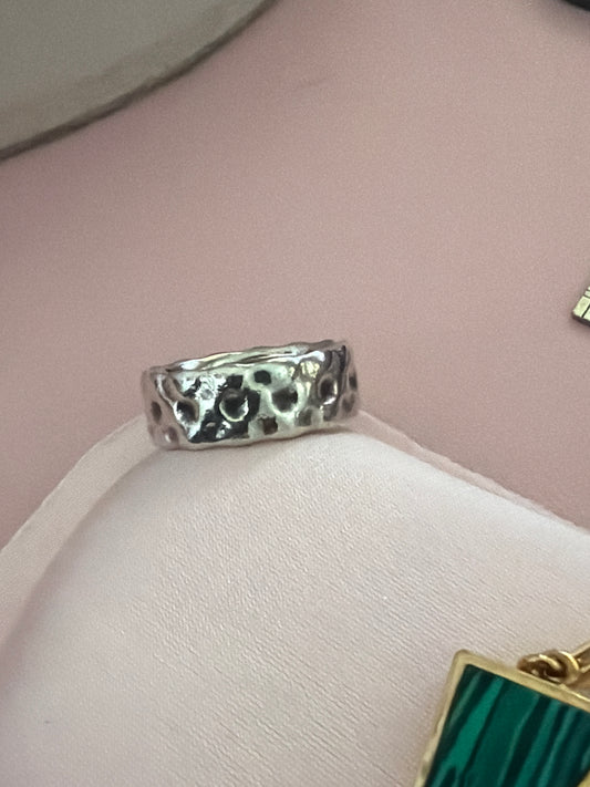 Genuine Pandora Ring Hammered Liquid Metal Wave Ring Size 58