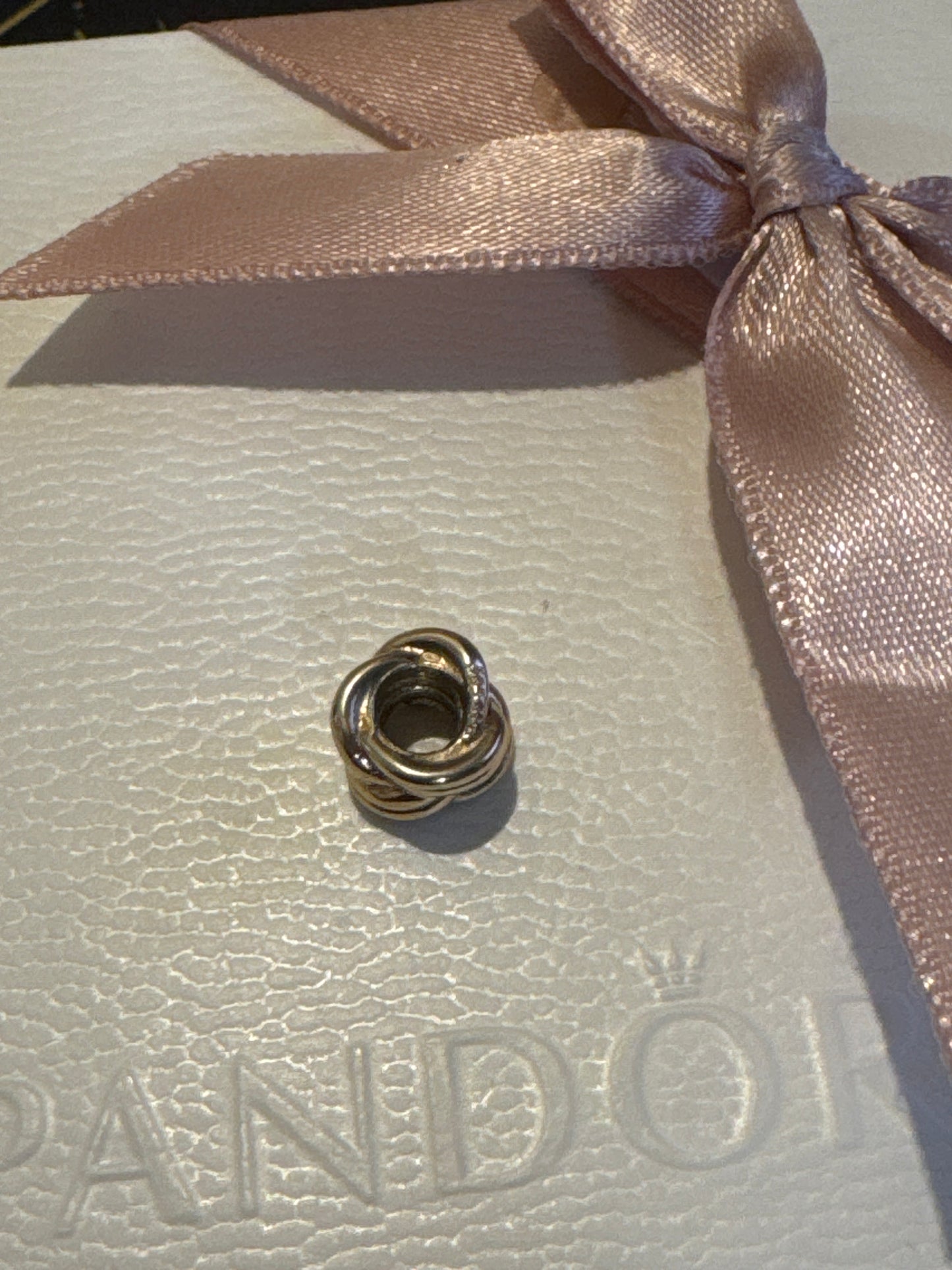 Genuine Pandora Solid Gold 14ct Beautiful Forget Me Knot Basket Weave Charm