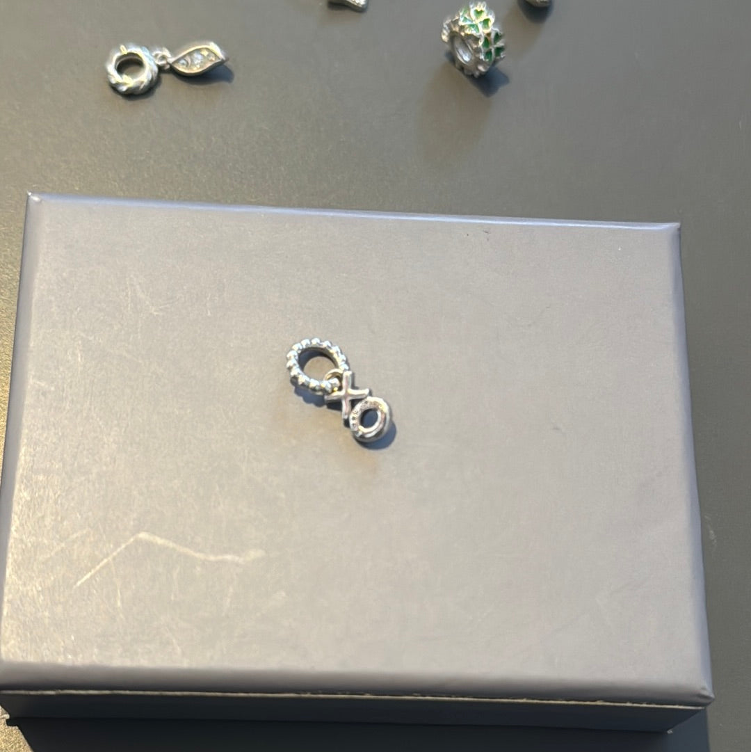 Genuine Chamilia XO Hugs and Kisses Dangle Charm