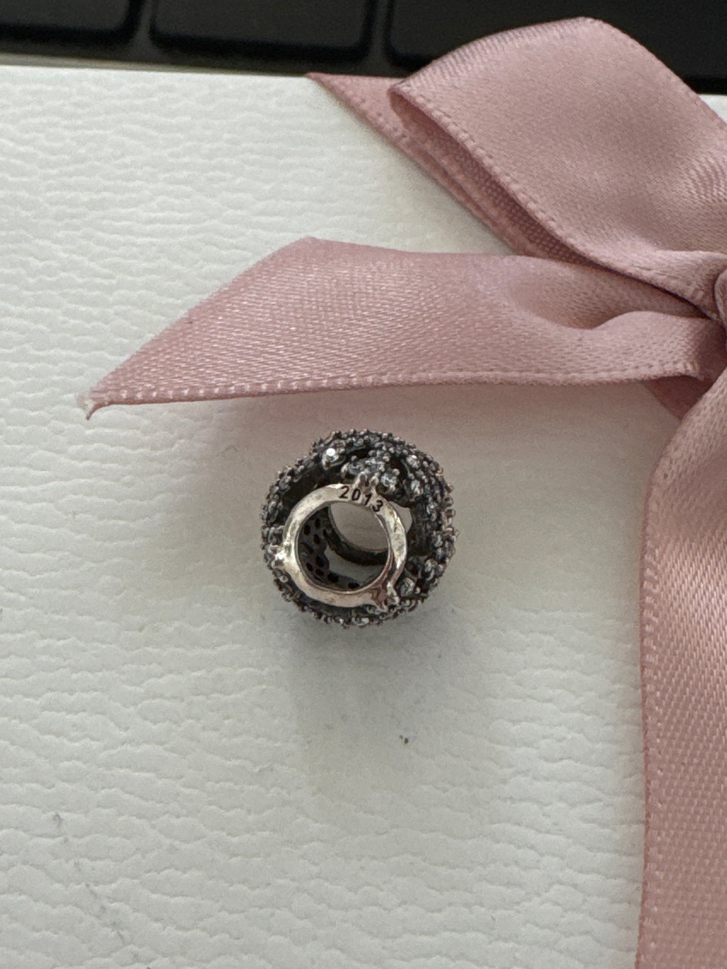 Genuine Pandora Limited Edition Let it Snow 2013 Pave Snowflake Open Charm