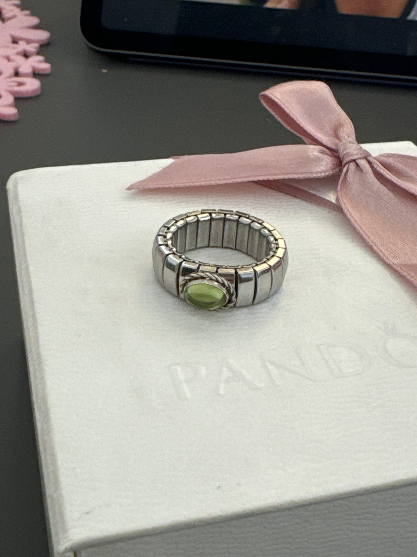 Genuine Nomination Silver Link Stretch Ring Green Peridot