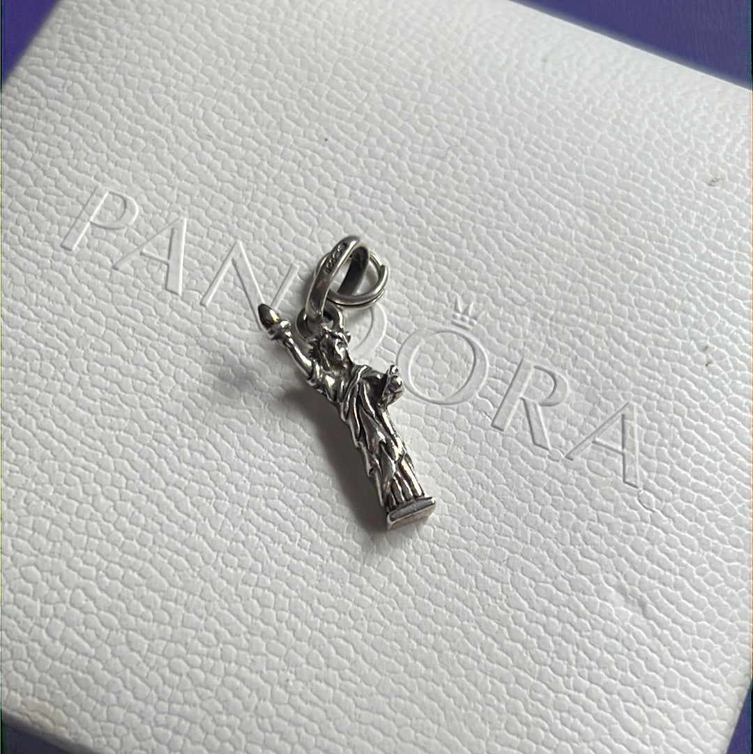 Genuine Links of London Statue of Liberty New York Charm