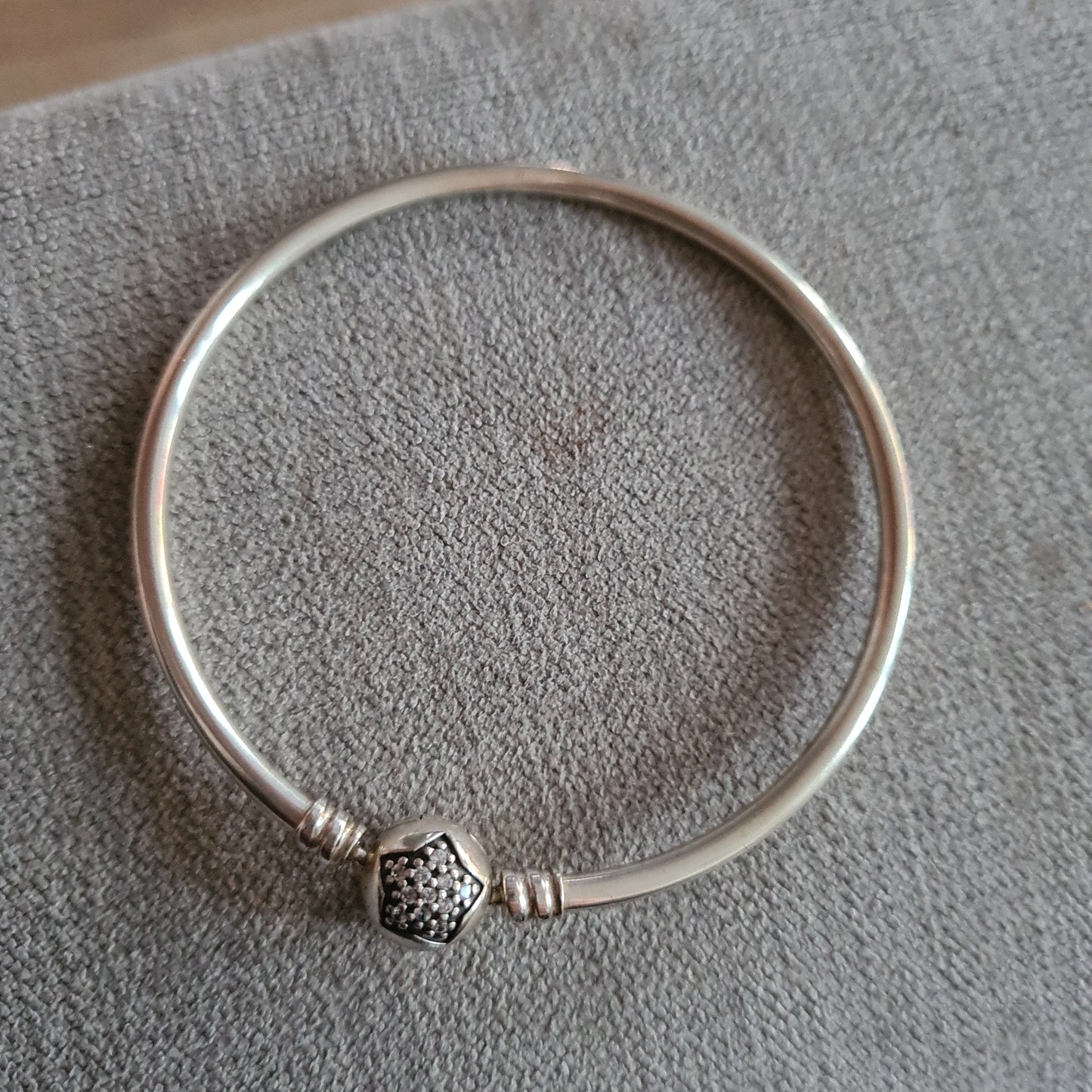 Genuine Pandora Pave Star Clasp Bangle Size 17cm