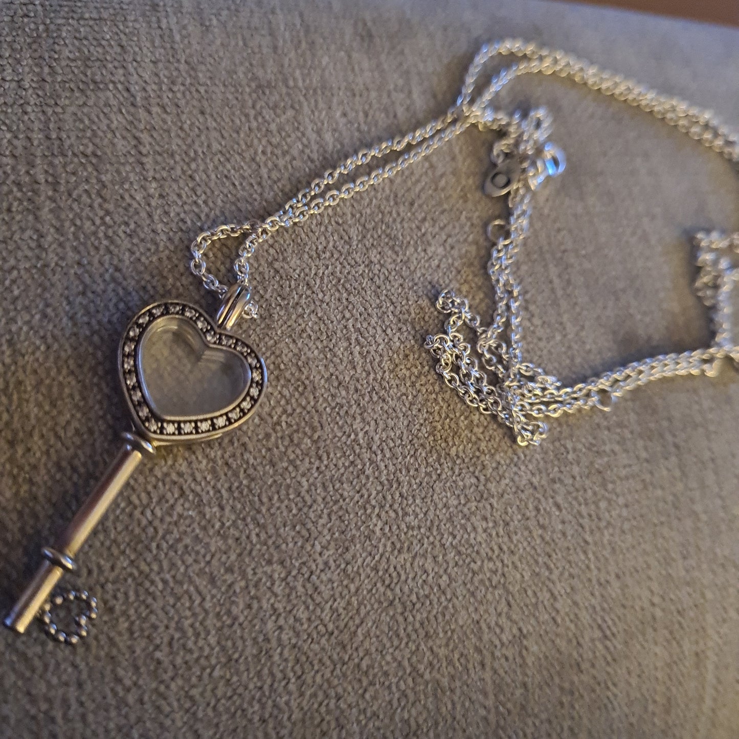 Genuine Pandora Key Pave Large Locket WITH 80cm Chain Rare