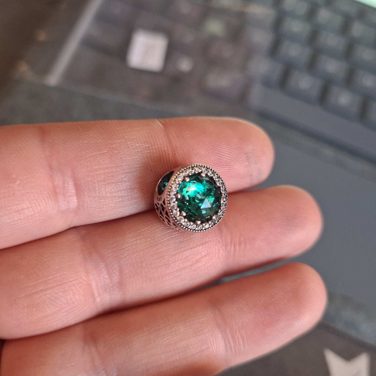 Genuine Pandora Large Stone Pave Emerald Green Radiant Hearts Charm