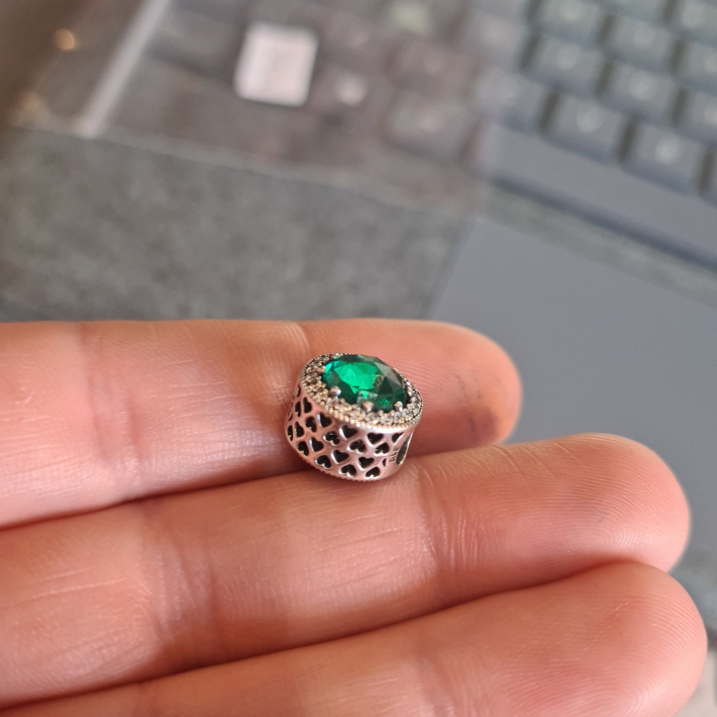 Genuine Pandora Large Stone Pave Emerald Green Radiant Hearts Charm