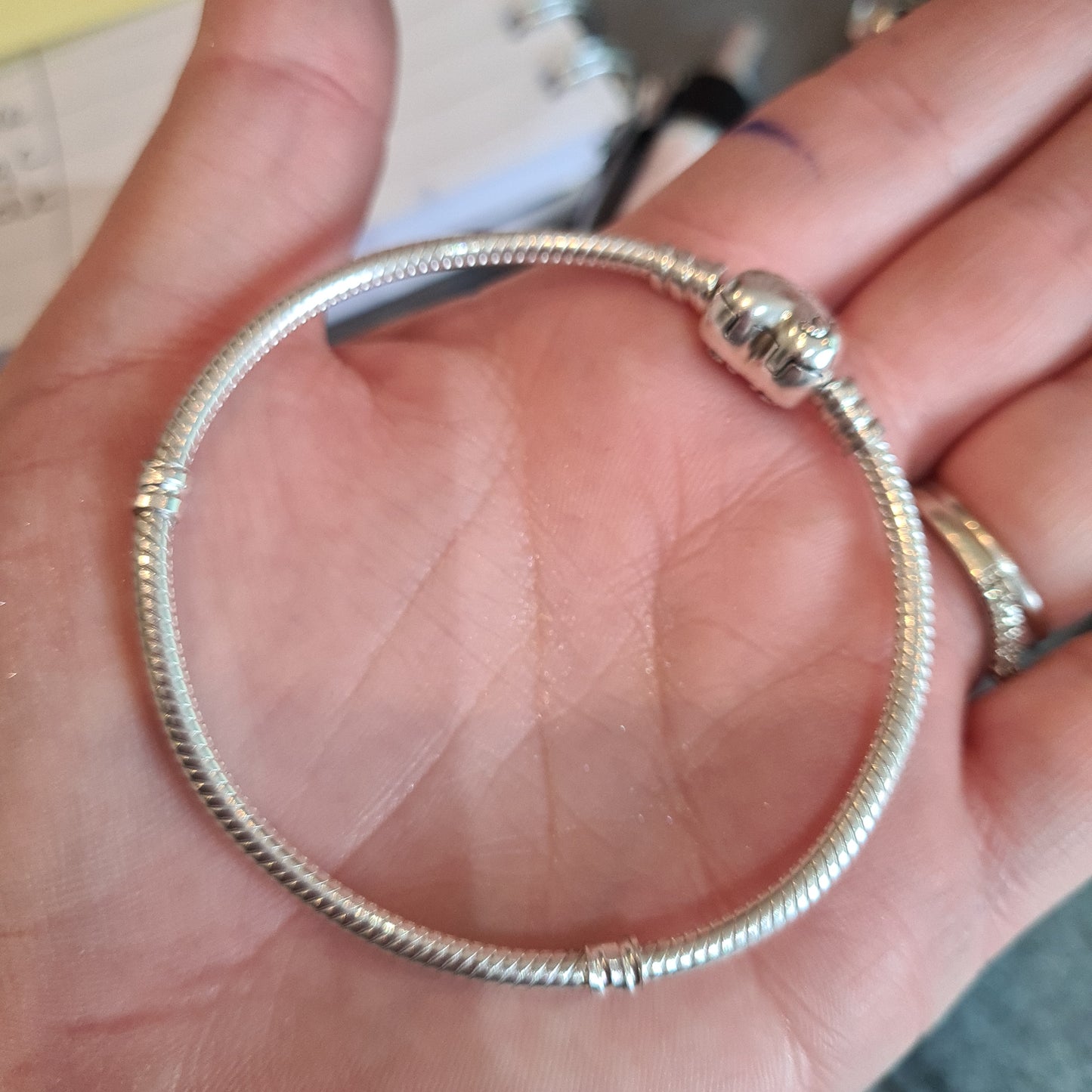 Genuine Pandora Pave Family Tree Heart Clasp Bracelet Snake Chain Pave Size..