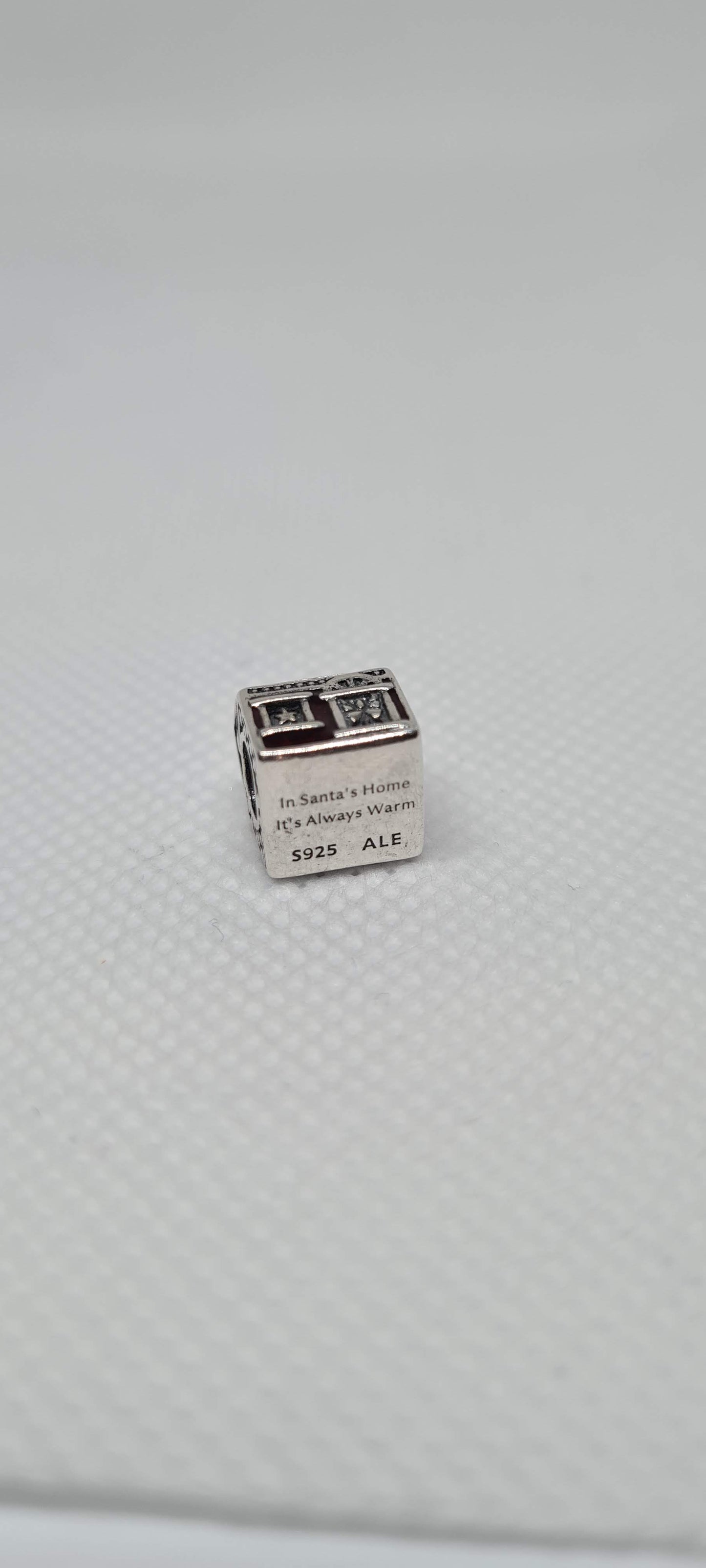 Genuine Pandora Christmas Santas House Home Charm