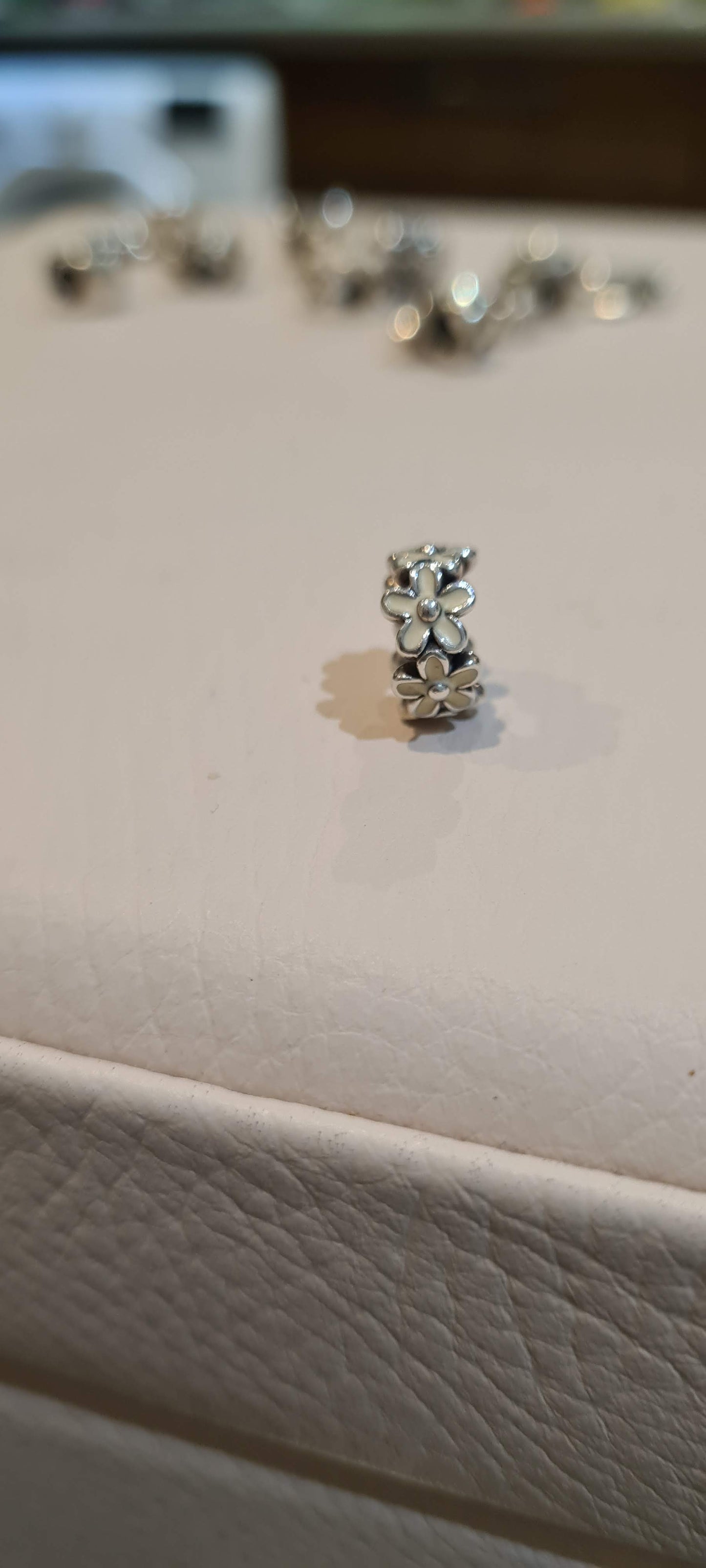 Genuine Pandora White Enamel Daisy Flower Spacer 1