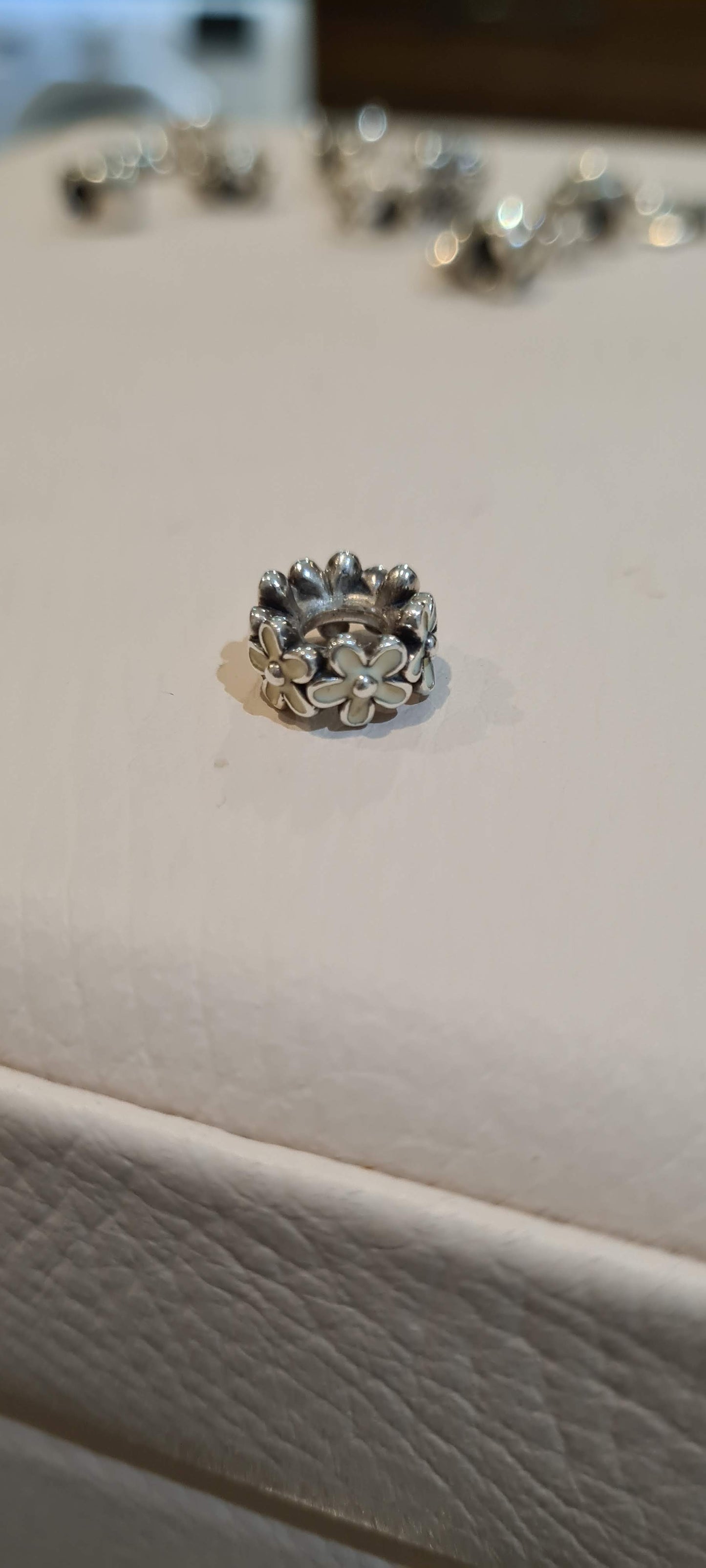 Genuine Pandora White Enamel Daisy Flower Spacer 1