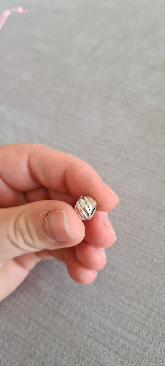 Genuine Pandora Wave Line Clip