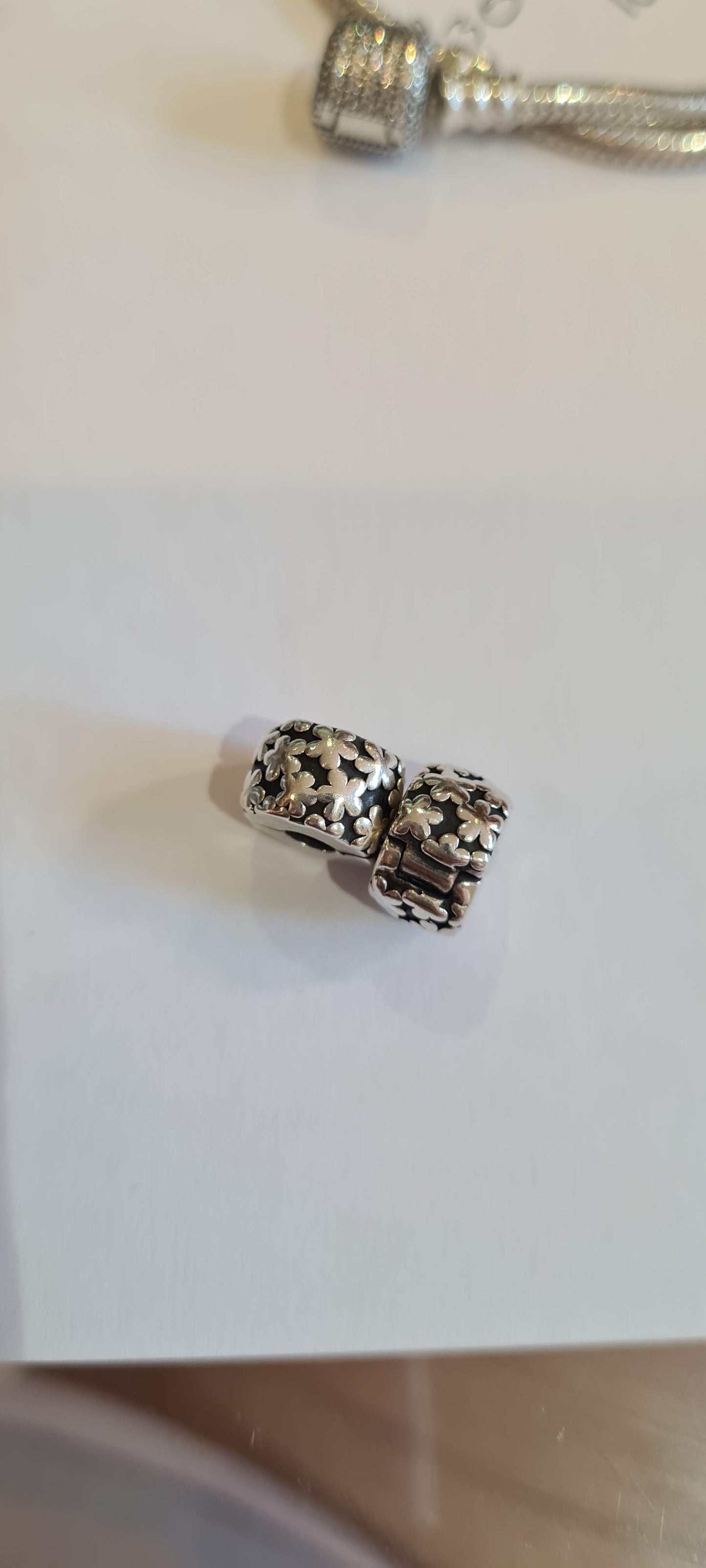 Genuine Pandora Daisy Clips Retired Sold As A Pair
