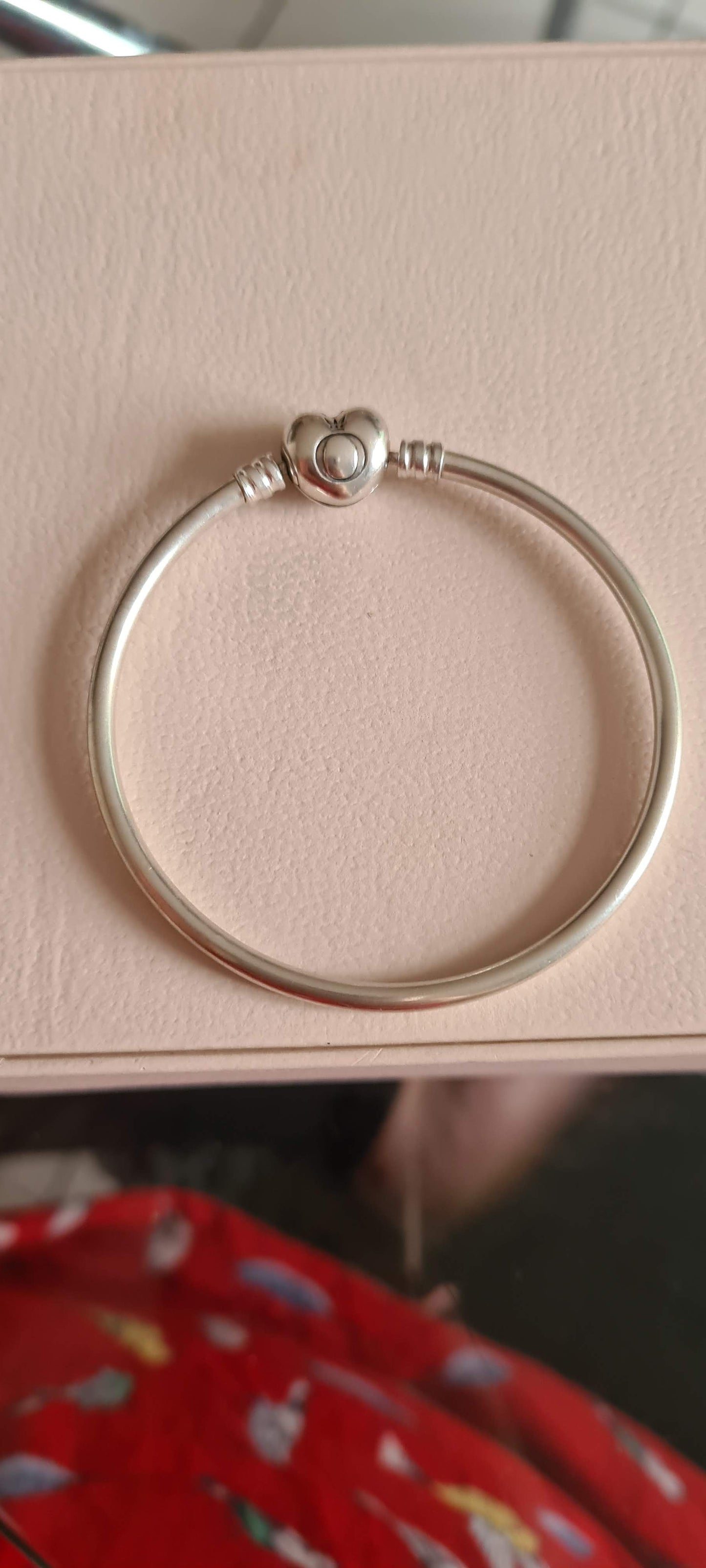 Genuine Pandora Silver Moments Heart Clasp Bangle Size..