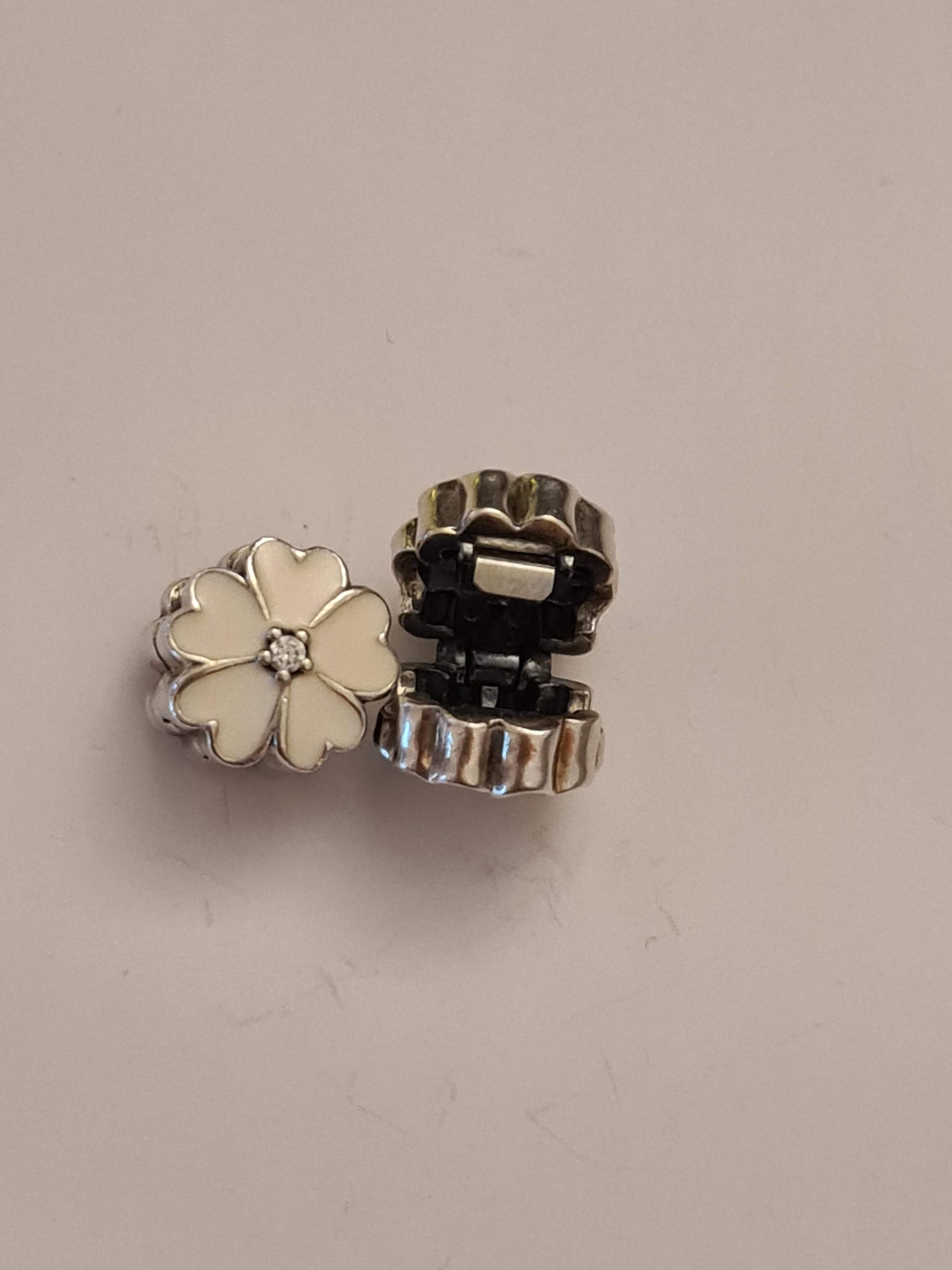 Genuine Pandora Daisy Beautiful Flower Clip x1
