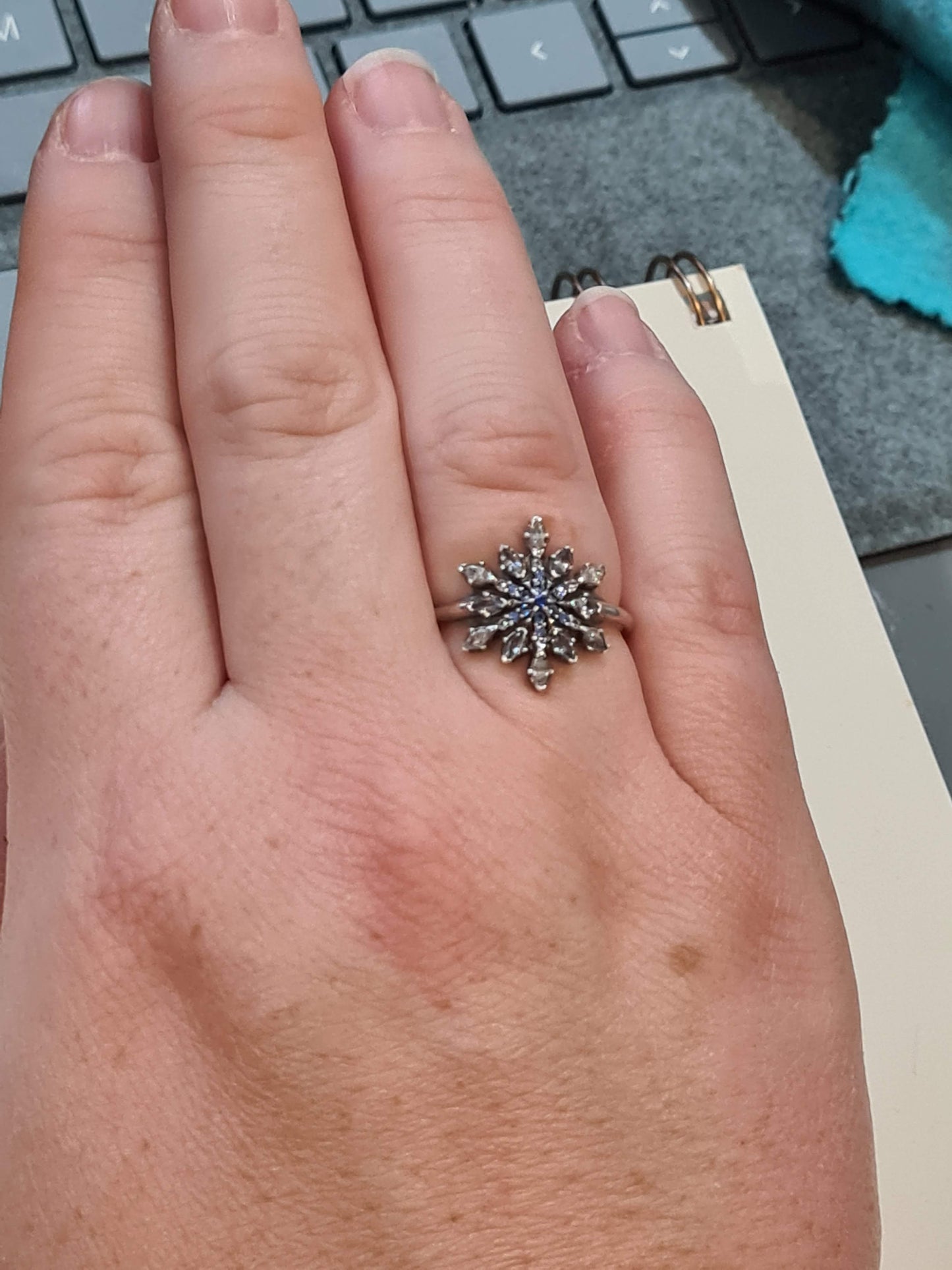 Genuine Pandora Blue Snowflake Christmas Winter Ring Size 52
