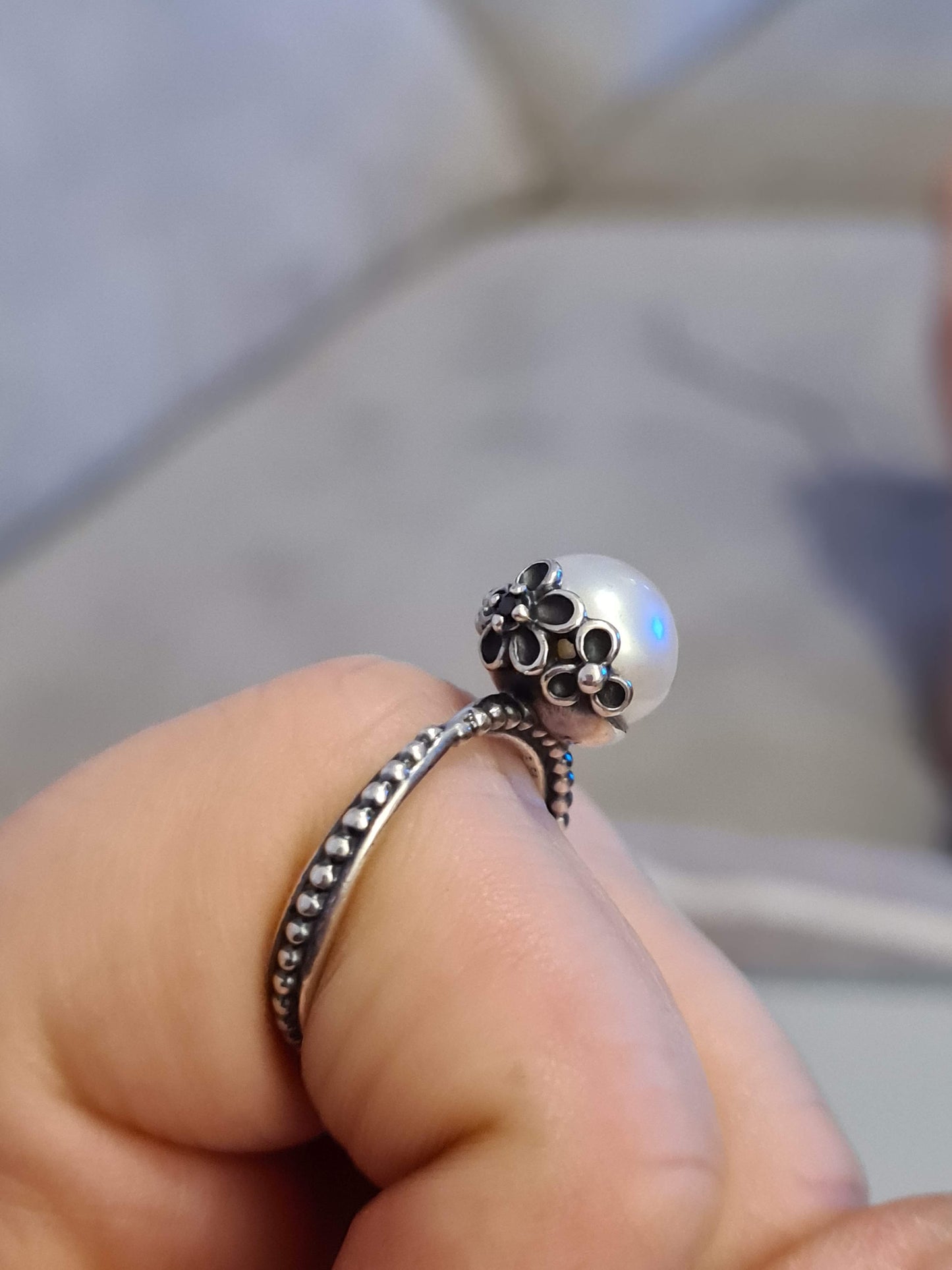 Genuine Pandora Pearl Odyssey Ring with Black Stone on Flower Size 58