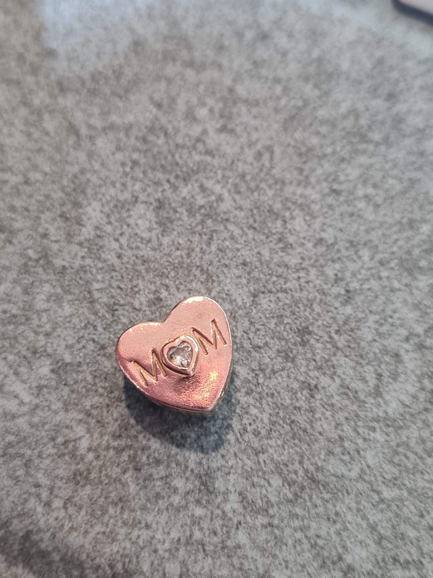 Genuine Pandora Rose/Shine Gold Mum Heart With Stone