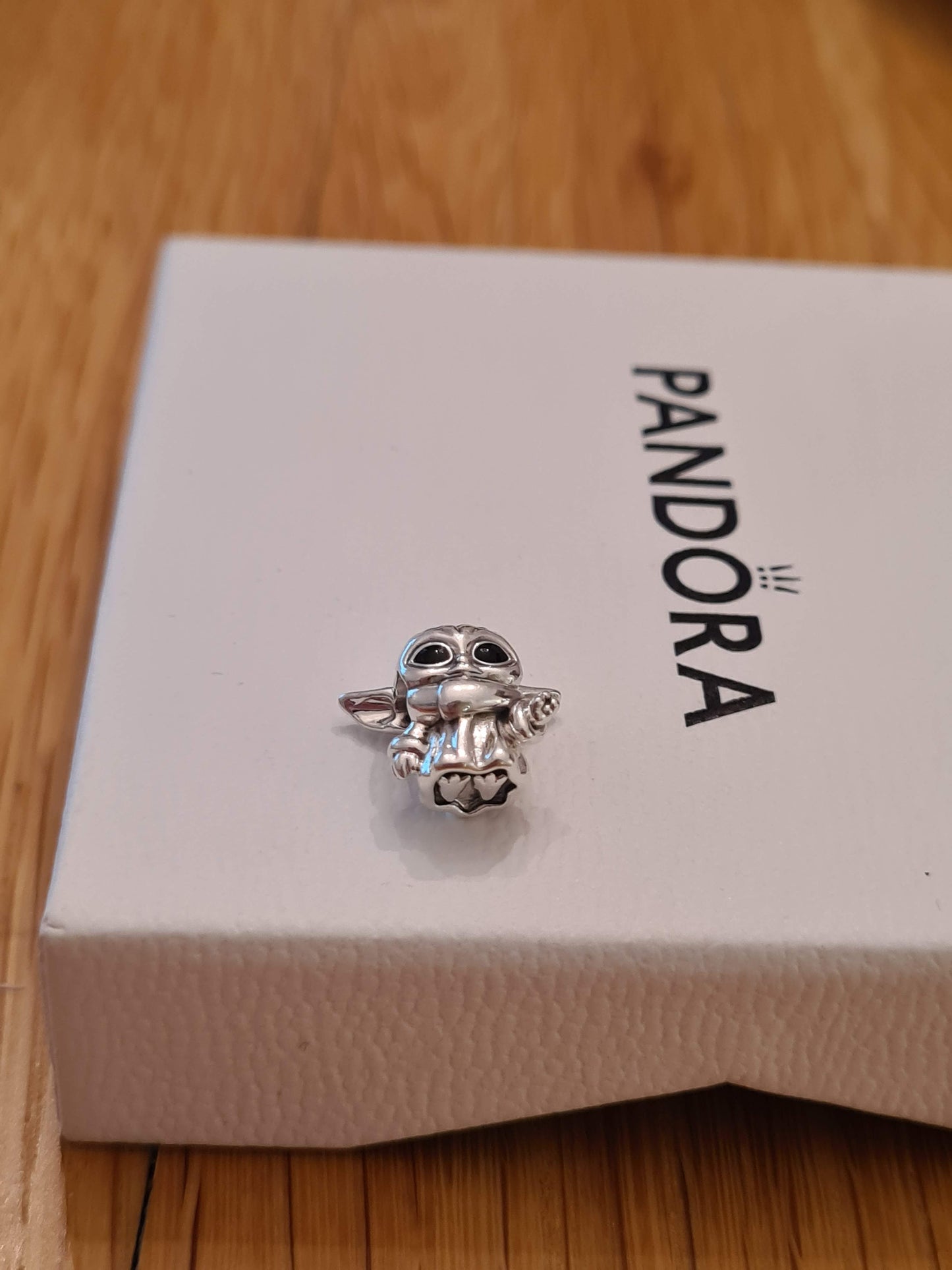 Genuine Pandora Star Wars Mandalorian The Child Baby Yoda Charm