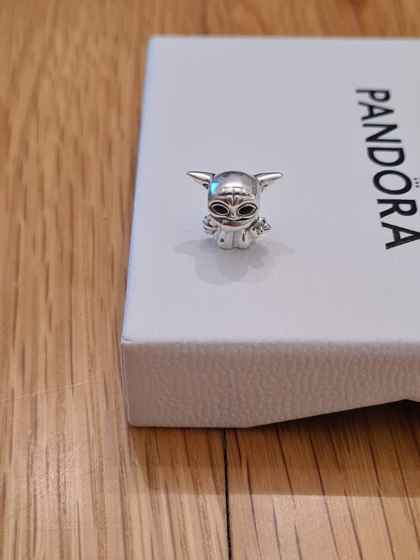 Genuine Pandora Star Wars Mandalorian The Child Baby Yoda Charm