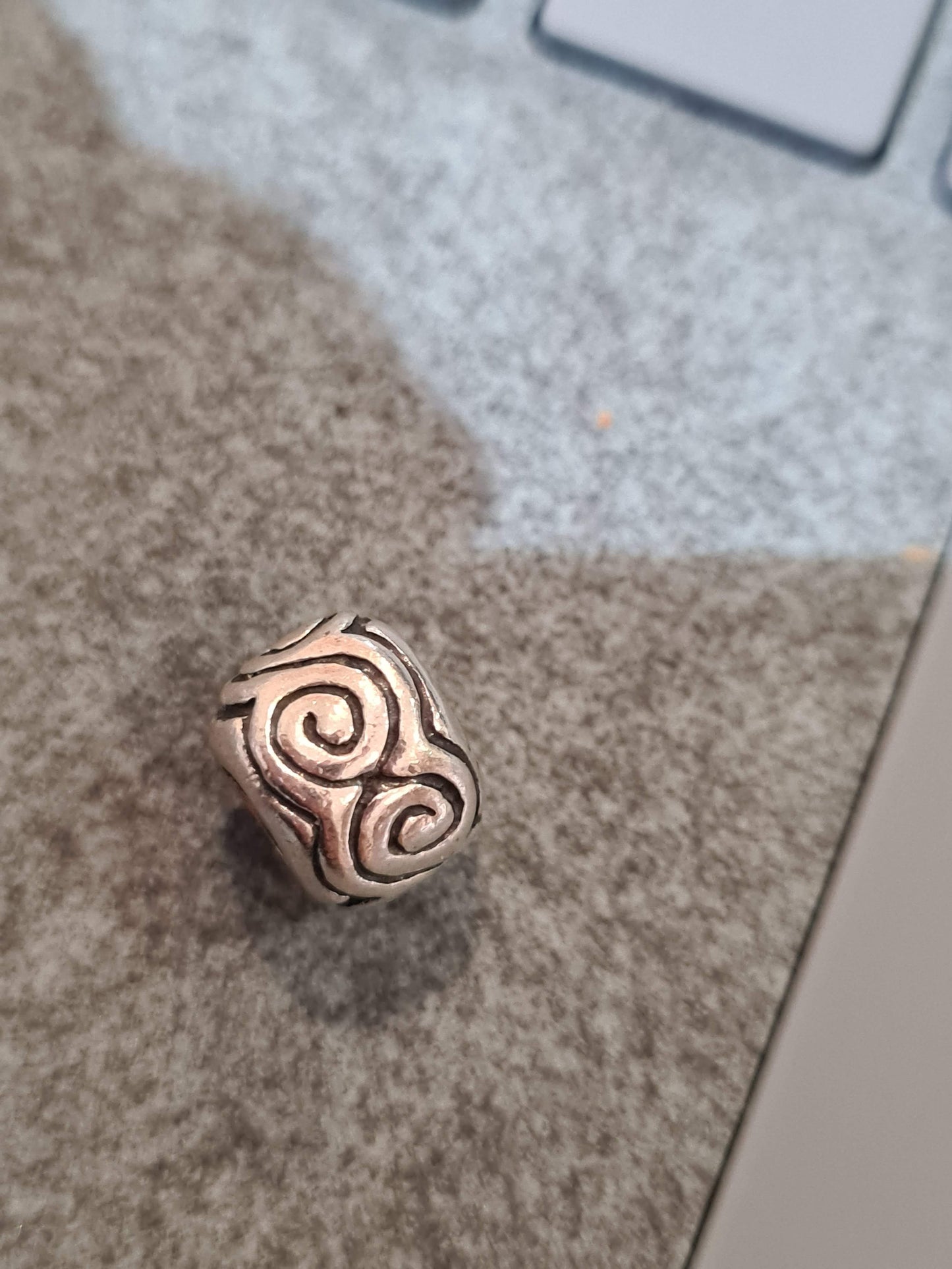 Genuine Pandora Retired Swirl Spiral Charm