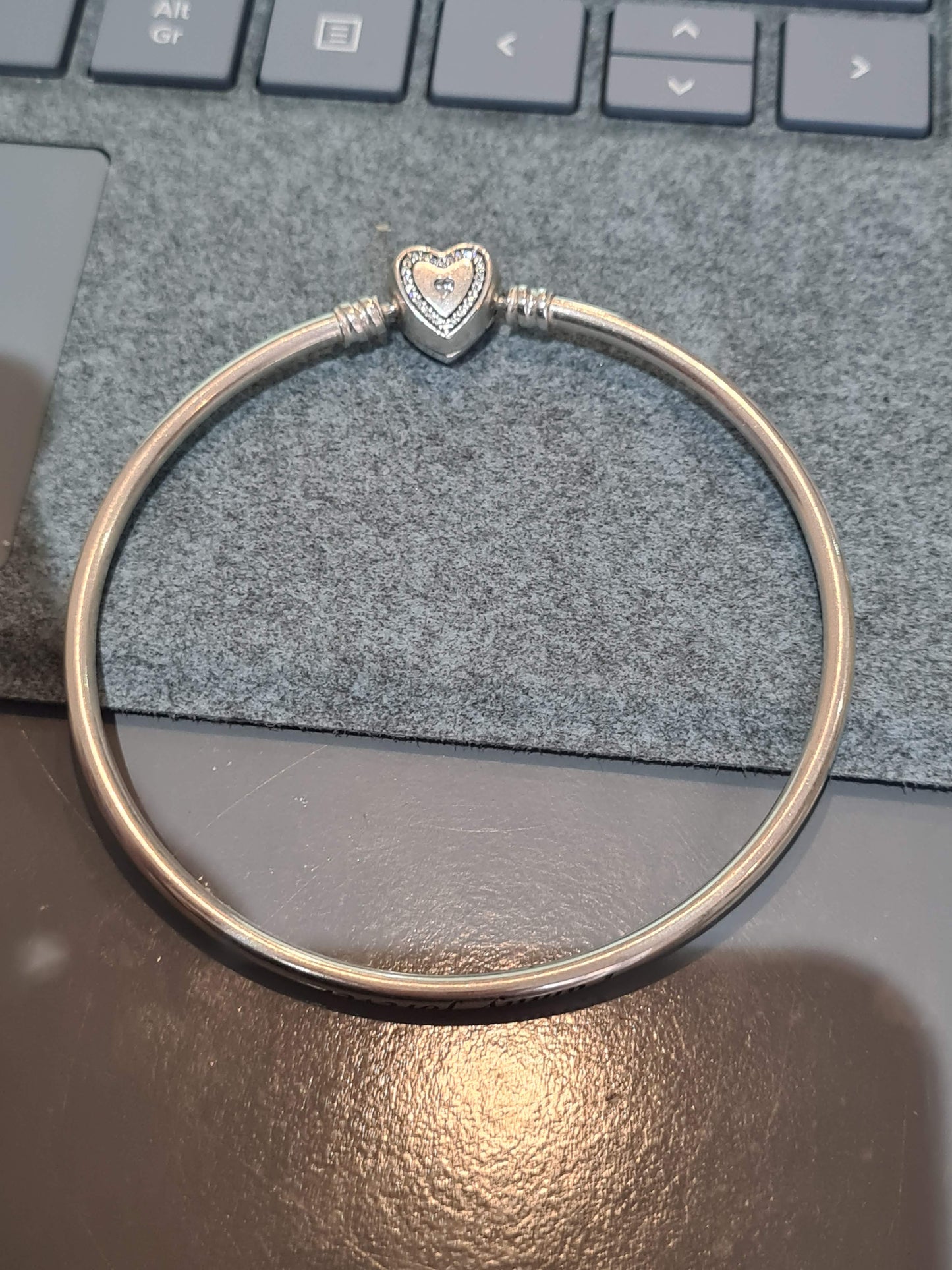 Genuine Pandora Family Forever Wishful Bangle With Heart Clasp Size 19cm Medium