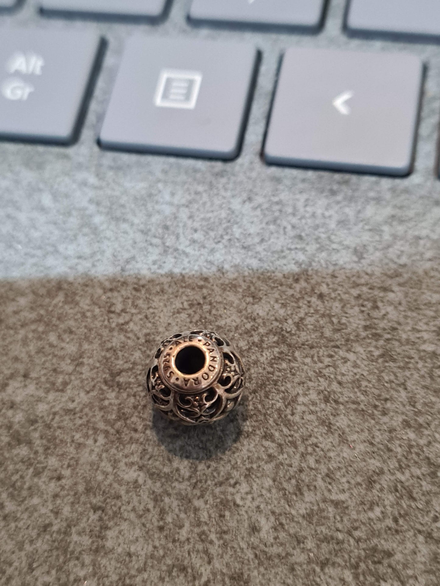 Genuine Pandora Essence Affection Charm