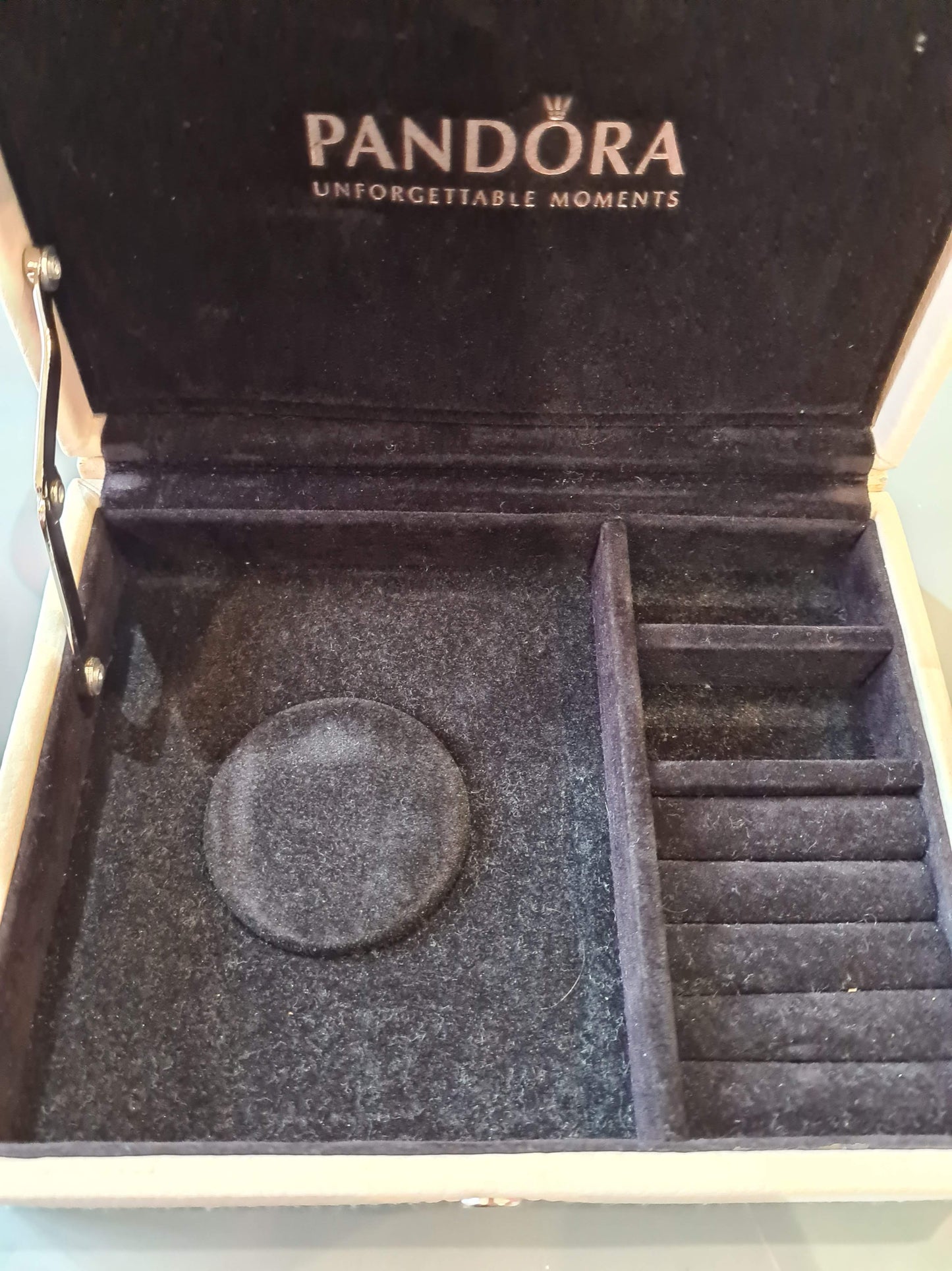 Genuine Pandora Travel Cream/ Very Light Pink Jewellery Box Brand New