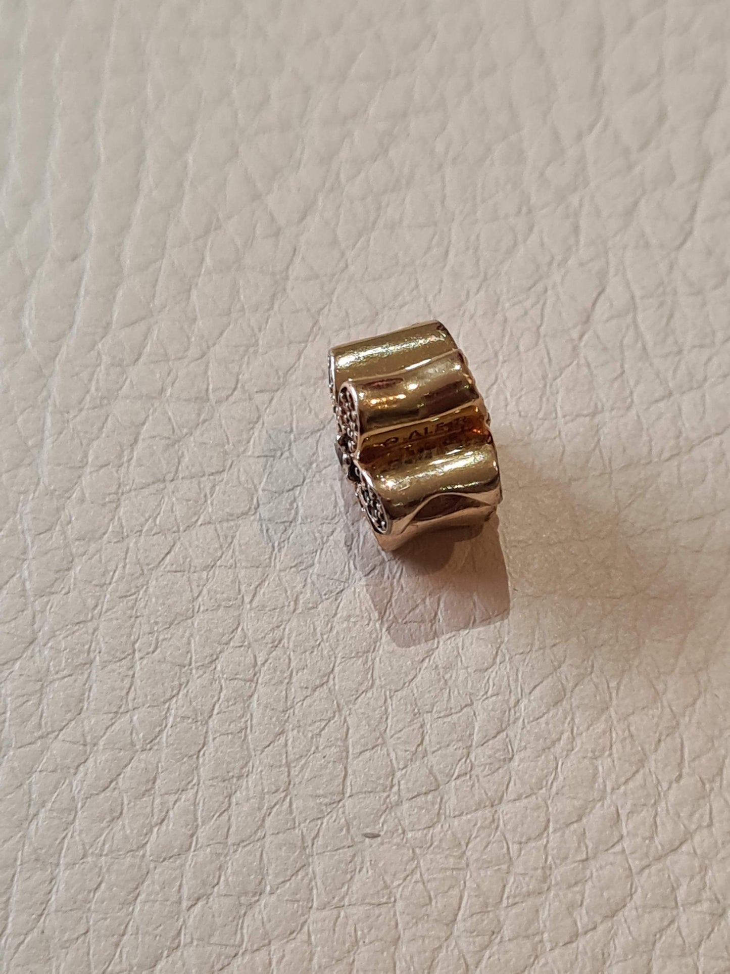Genuine Pandora Rose Gold Pave Daisy Charm Clear Cz