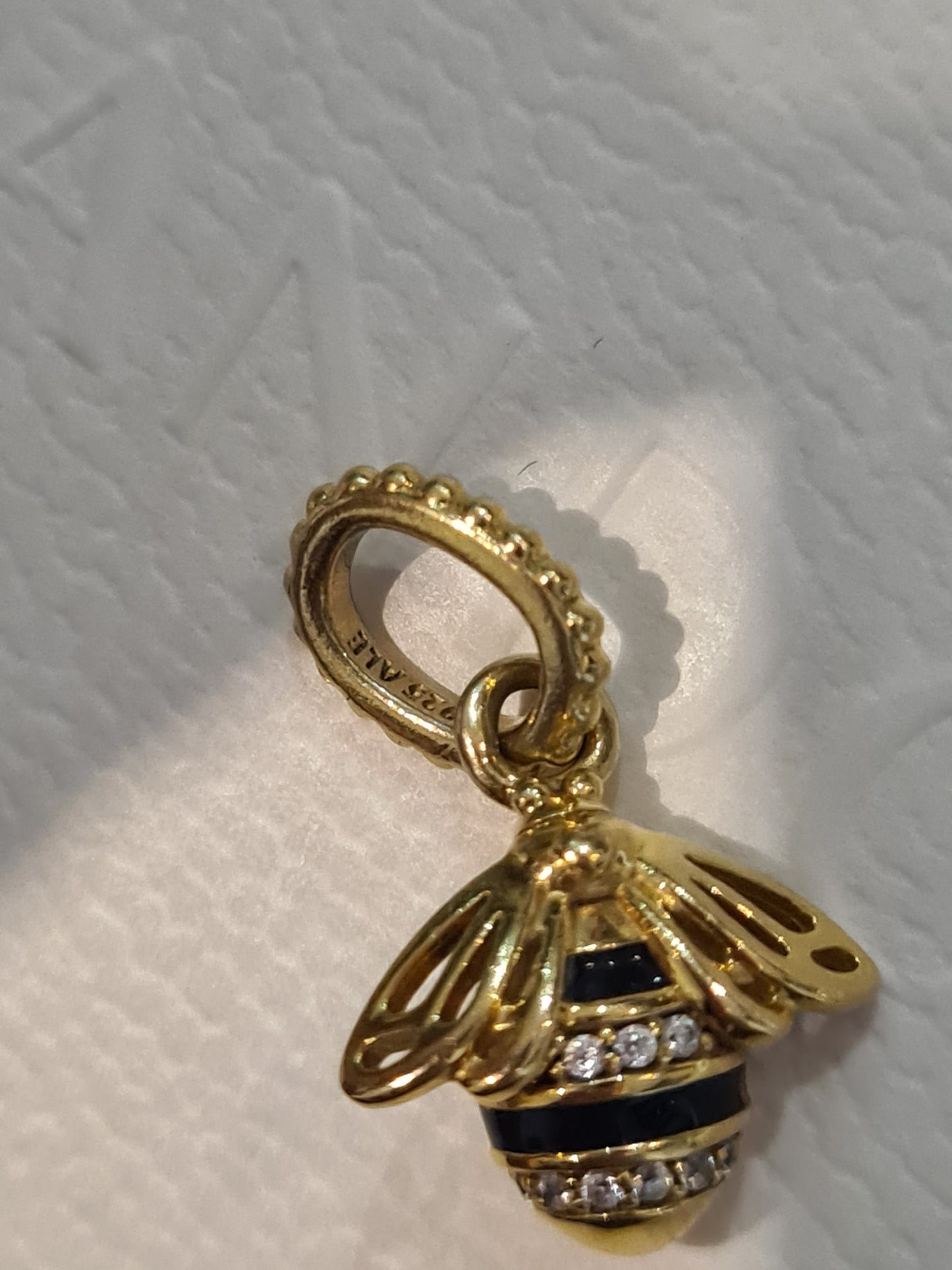 Genuine Pandora Silver OR Shine 18k Gold Plated Queen Bee Pendant