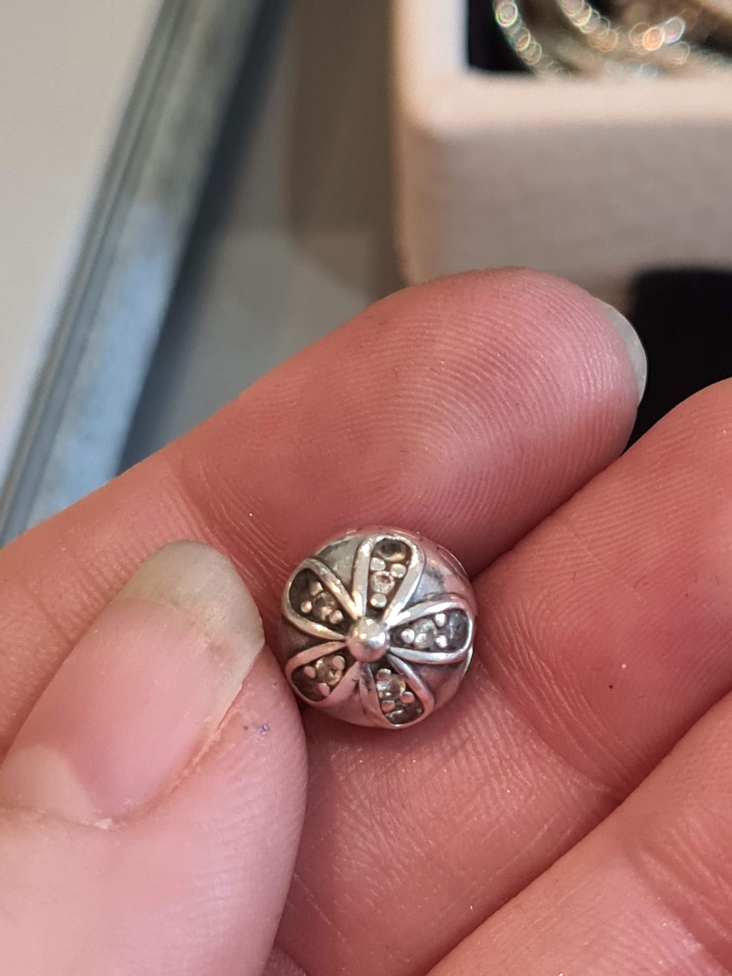 Genuine Pandora Pave Daisy Clip x1