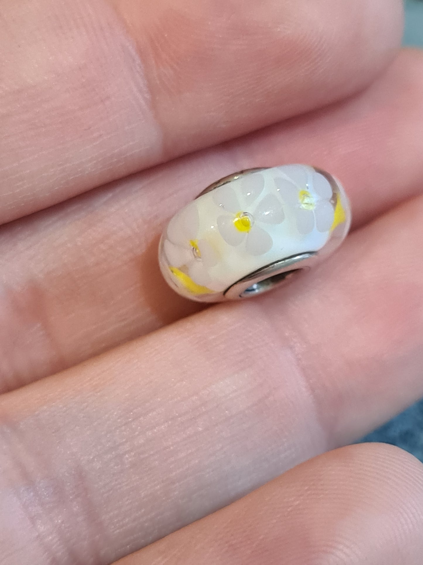 Genuine Pandora White and Yellow Daisy Murano Glass Charm
