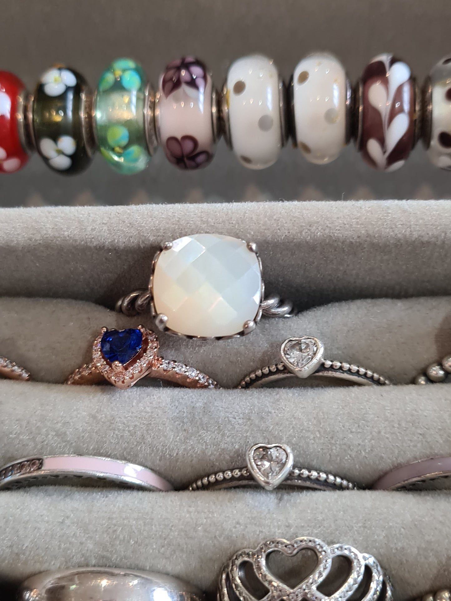 Genuine Pandora Retired and Rare Large Mother of Pearl Ring