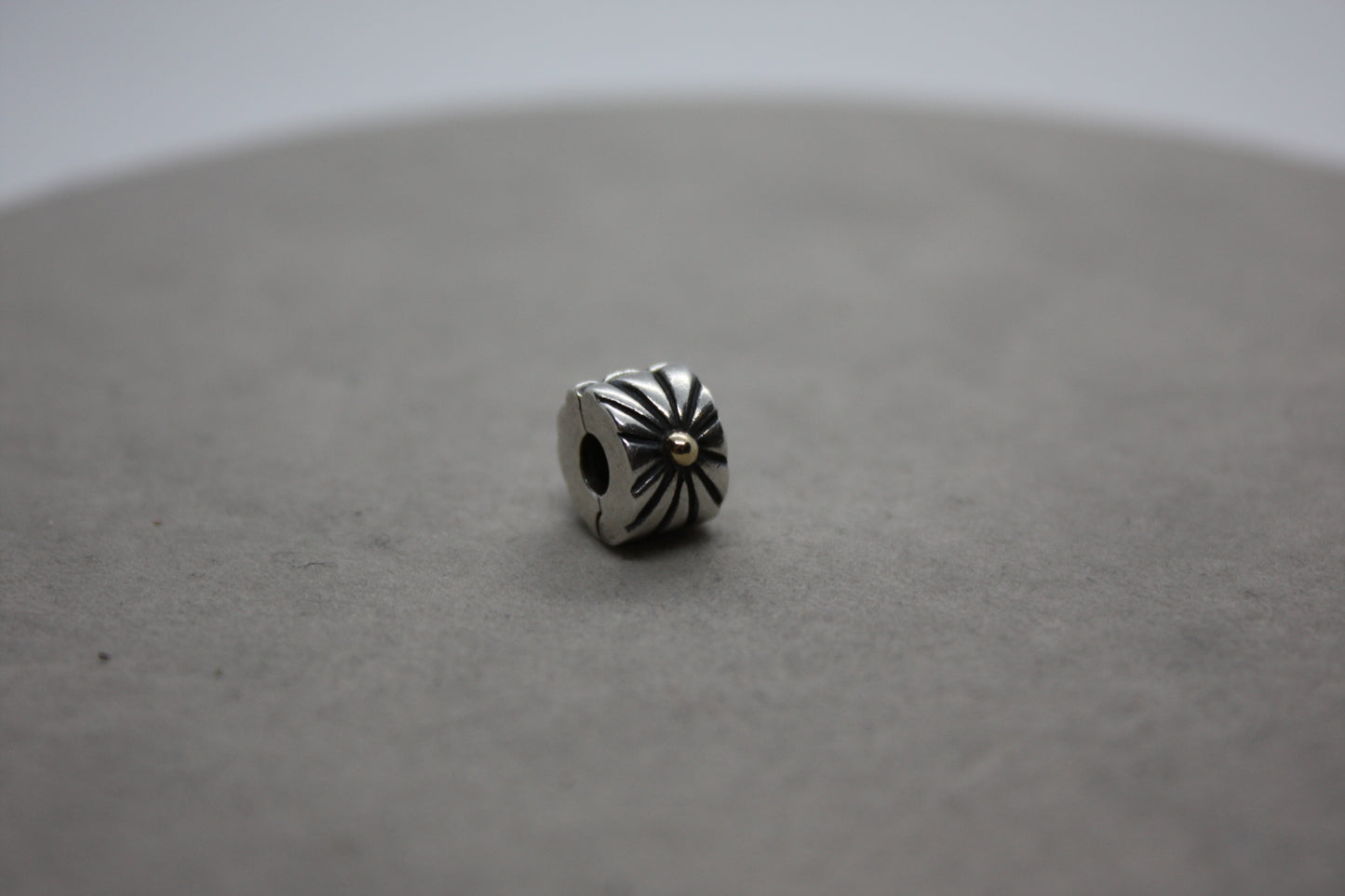 Genuine Pandora Two Tone Sunburst Clip(s)