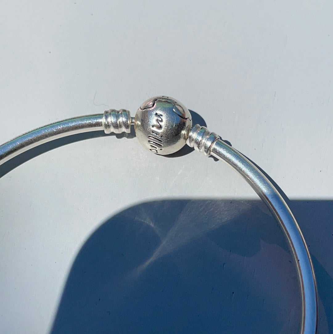 Genuine Pandora One in a Million Bangle 19cm