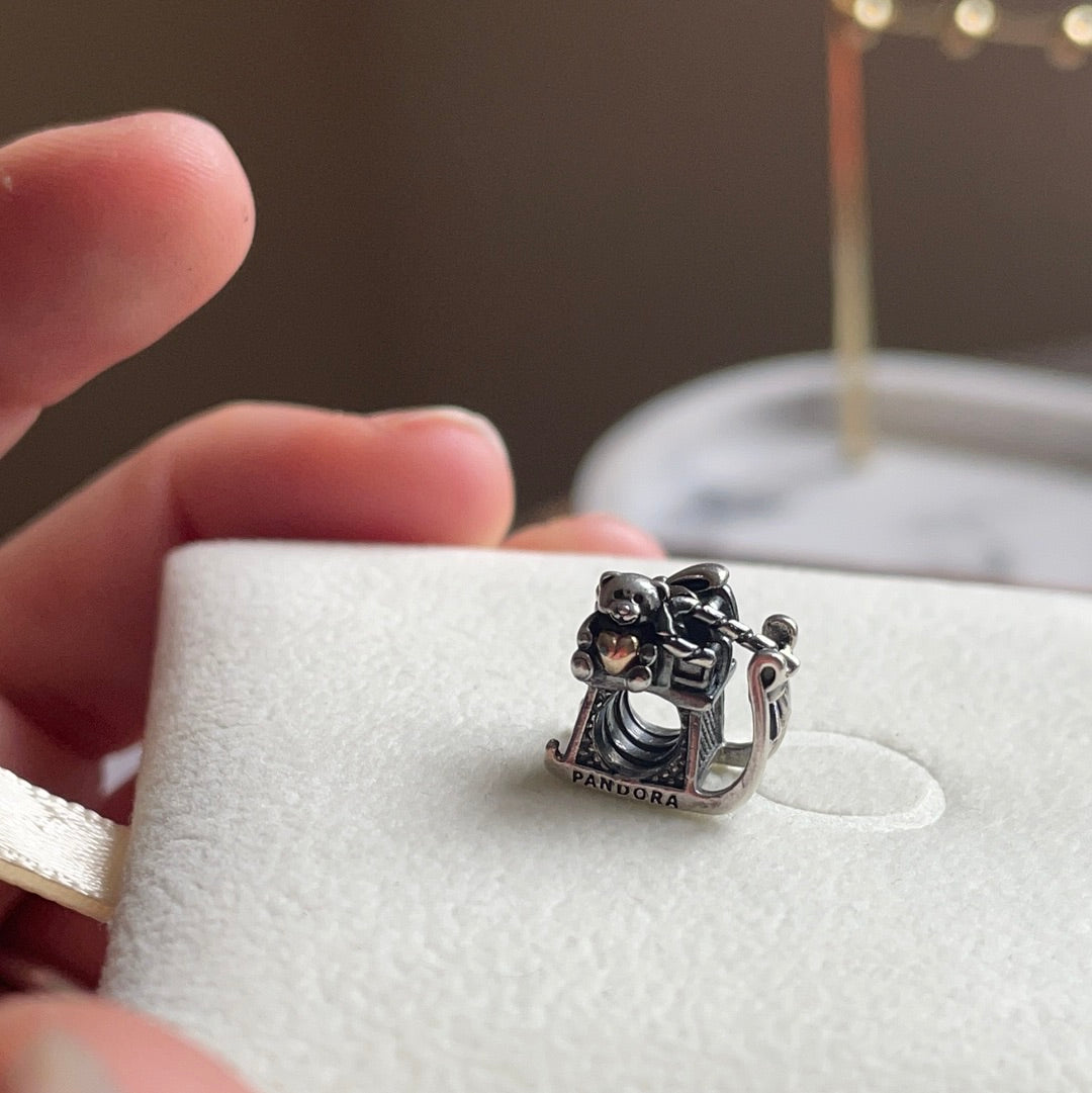 Genuine Pandora Gold Heart Bear Sleigh Charm Christmas Charm