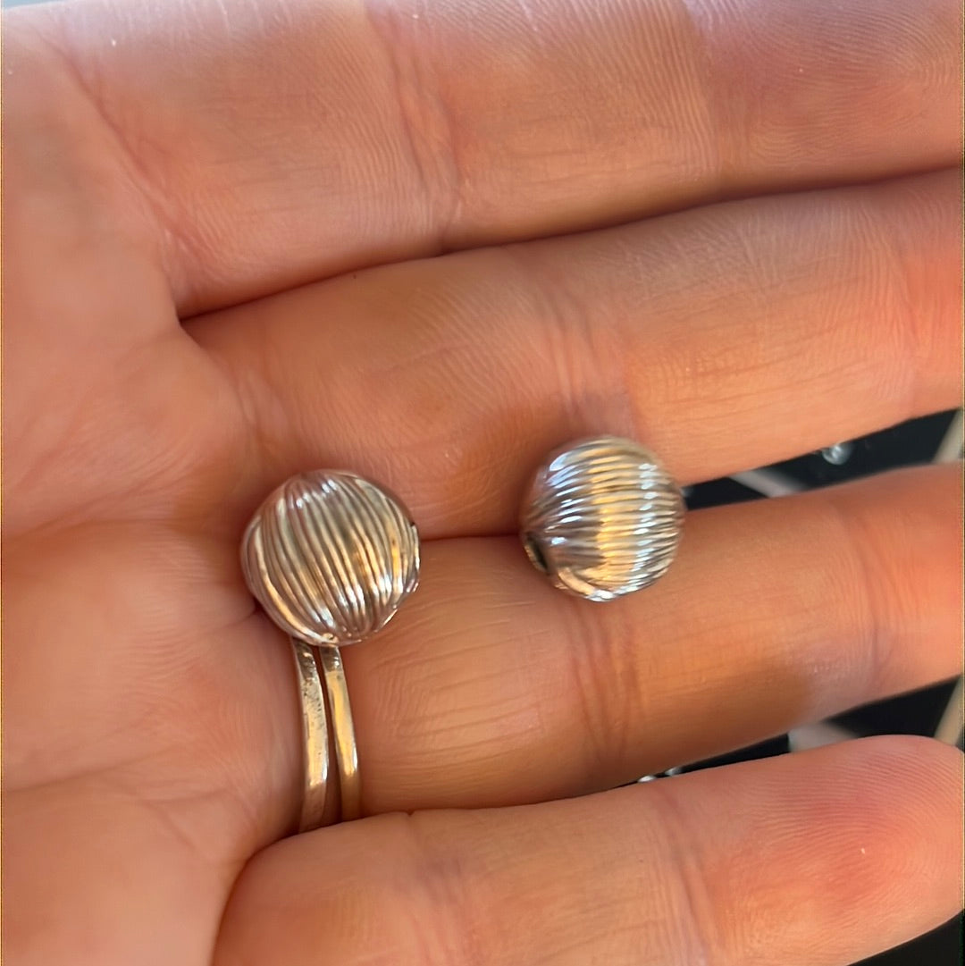 Genuine Pandora Pair of Lined Clips Sold As a Pair