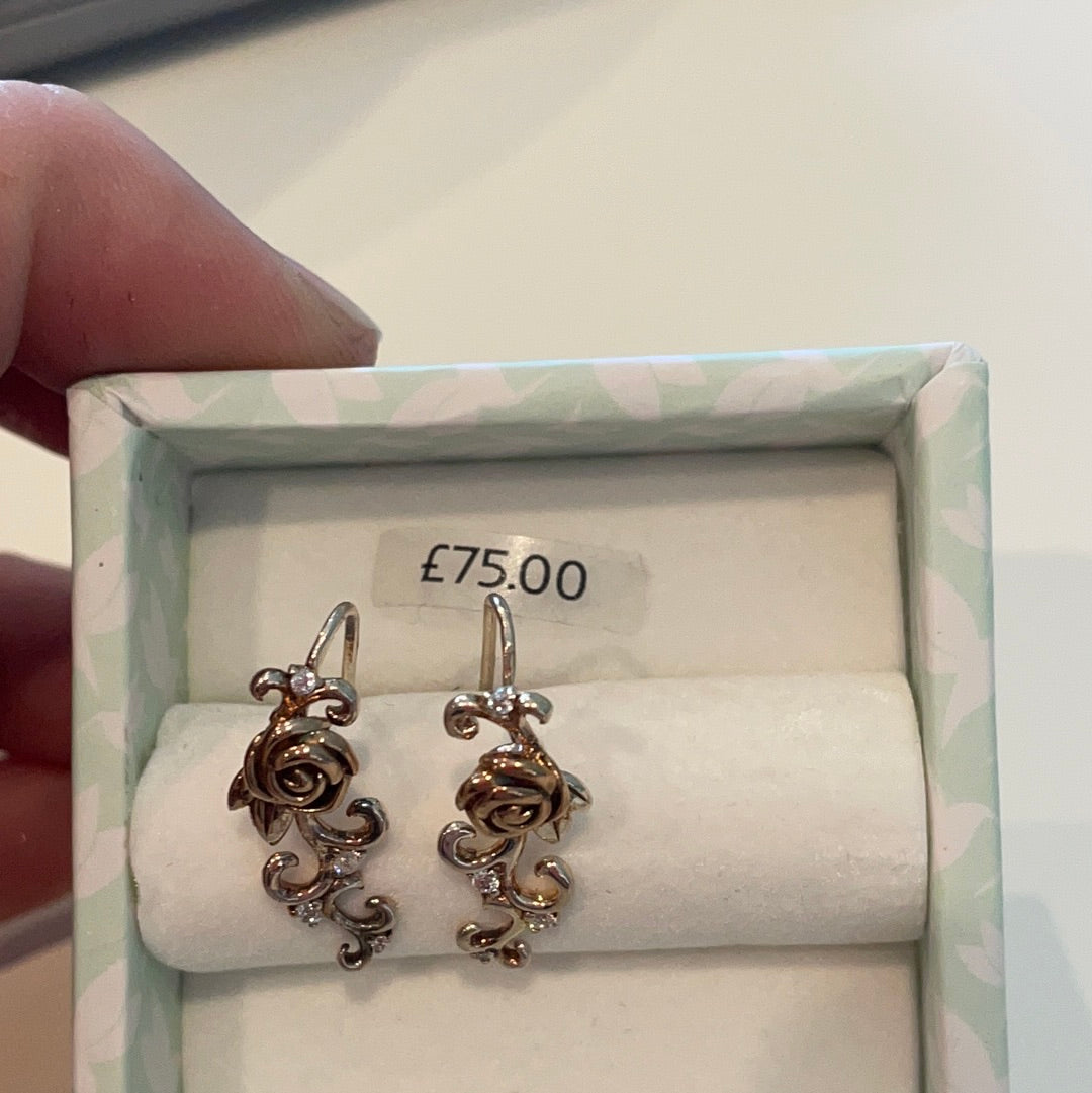 Genuine Chamilia Brand New in Box Disney Beauty and the Beast Belle's rose Rose Gold Earrings
