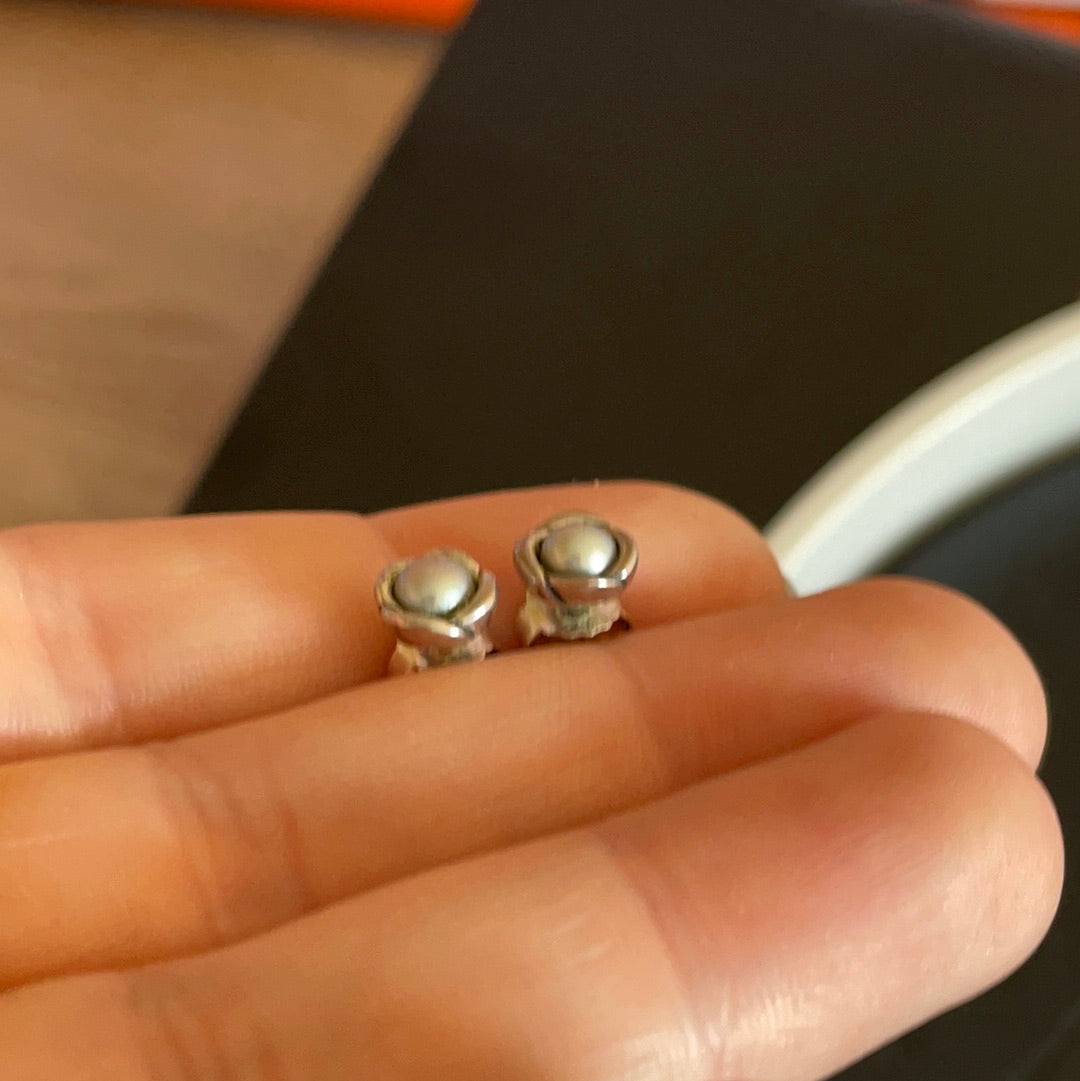 Genuine Pandora Rare Three Wishes Flower Grey Pearl Earrings Studs