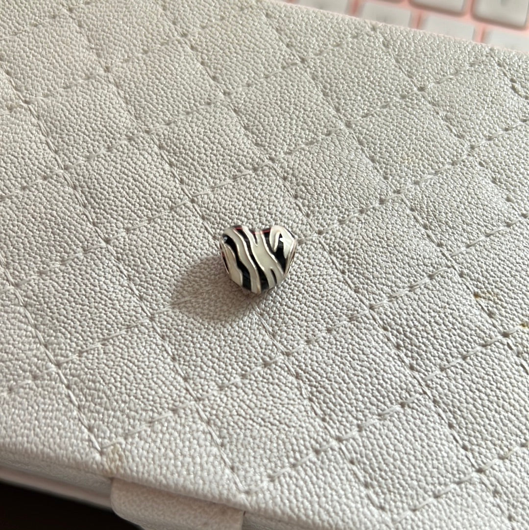 Genuine Pandora Zebra Black and White Enamel Heart Animal Charm Rare