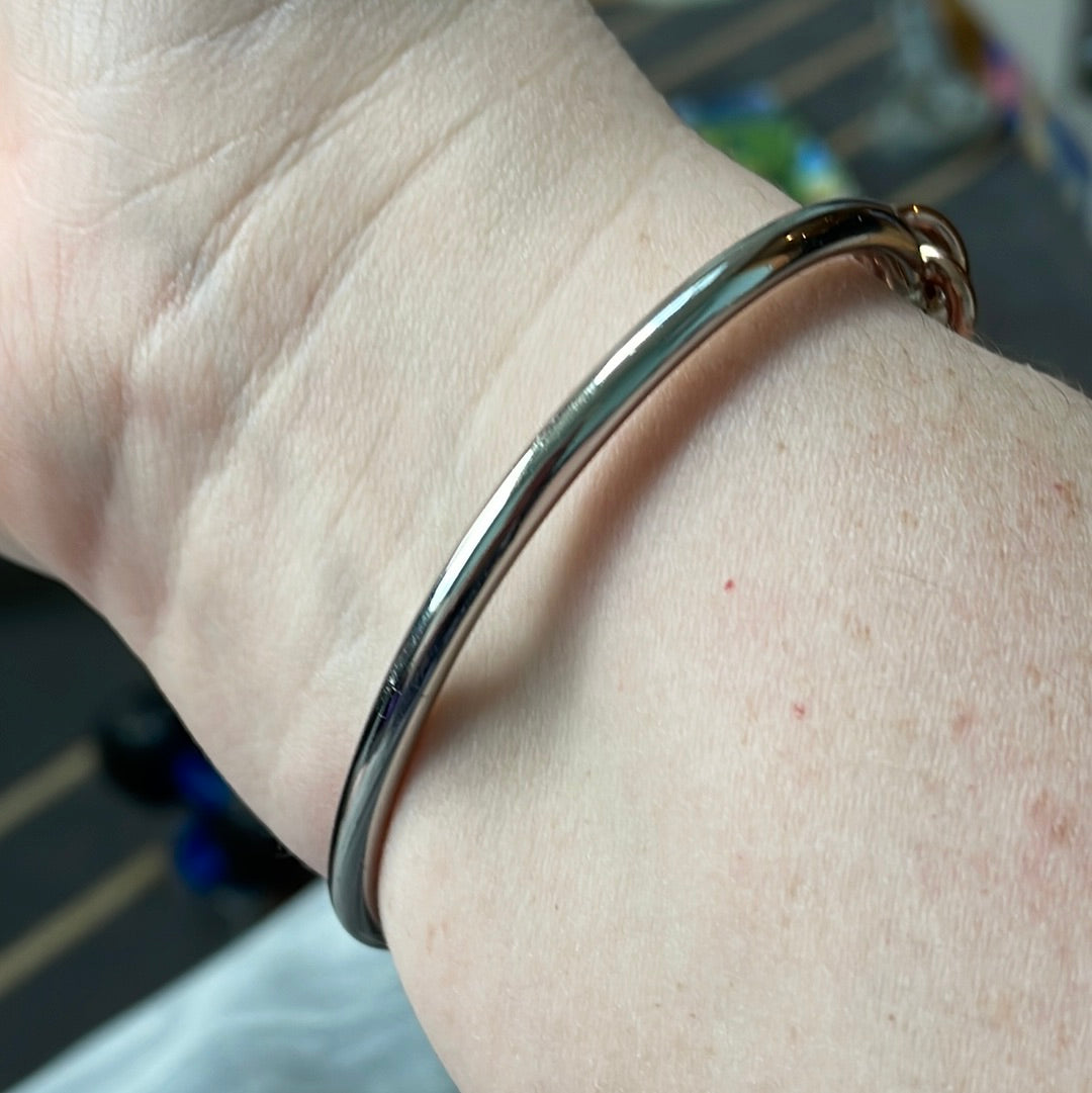 Suffolk Parade Fine Jewellers Rose Gold Knot Open Torque Bangle Large
