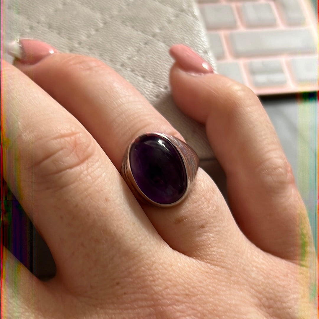Unbranded Sterling Silver Cabochon Oval Purple Amethyst Glass Ring Size 54 Statement