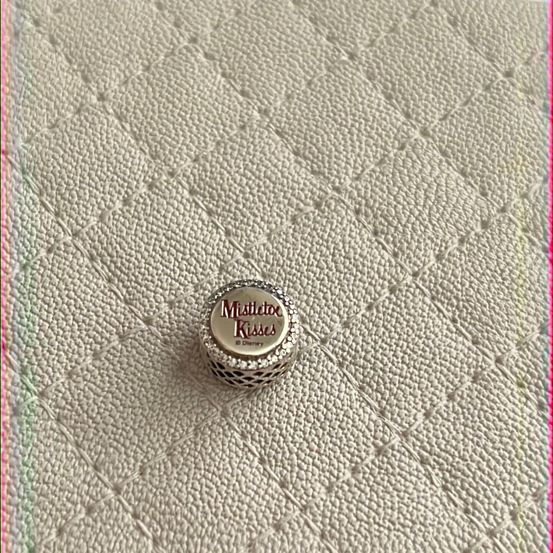 Genuine Pandora Disney Parks Christmas Minnie Mouse Enamel Mistletoe Kisses Pave Charm