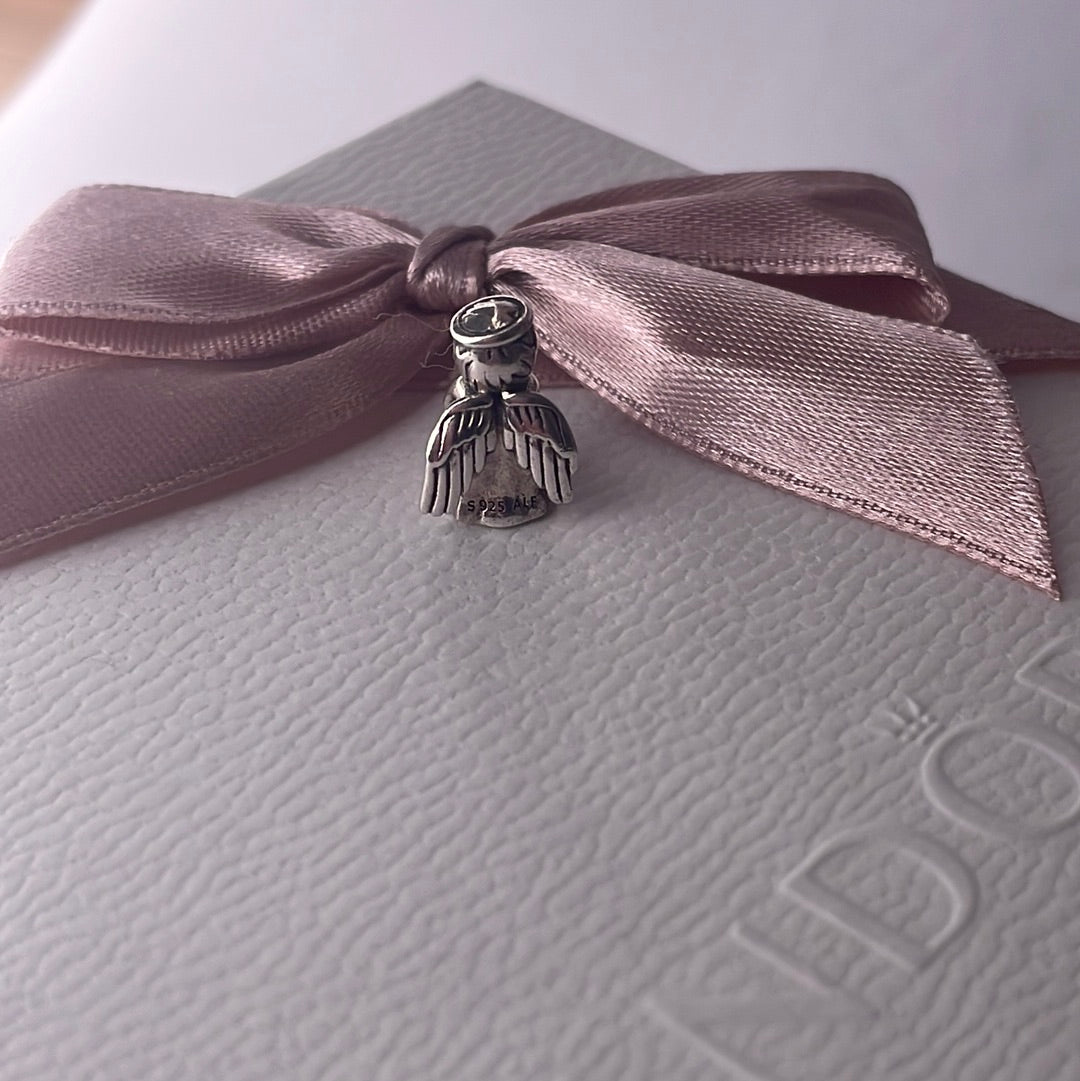 Genuine Pandora Angel With Heart Christmas Heaven Charm