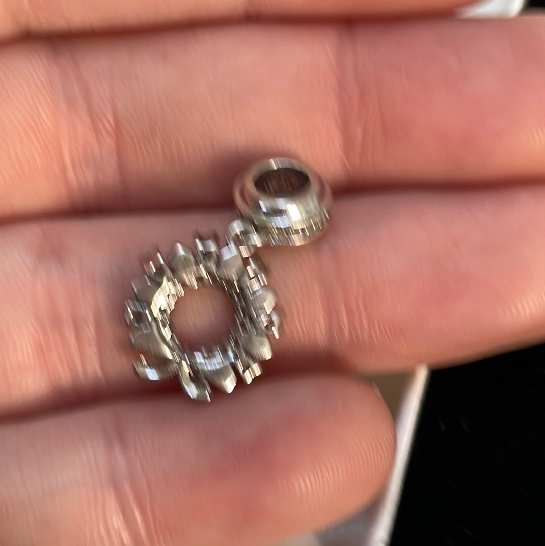 Genuine Gnoce Beautiful Green Enamel Pave Christmas Wreath Charm