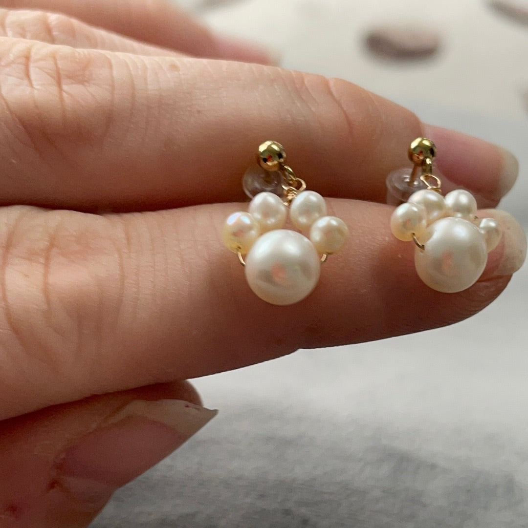 Brand New Gold Plated Paw Print Pearl Dangle Earrings Beautiful!